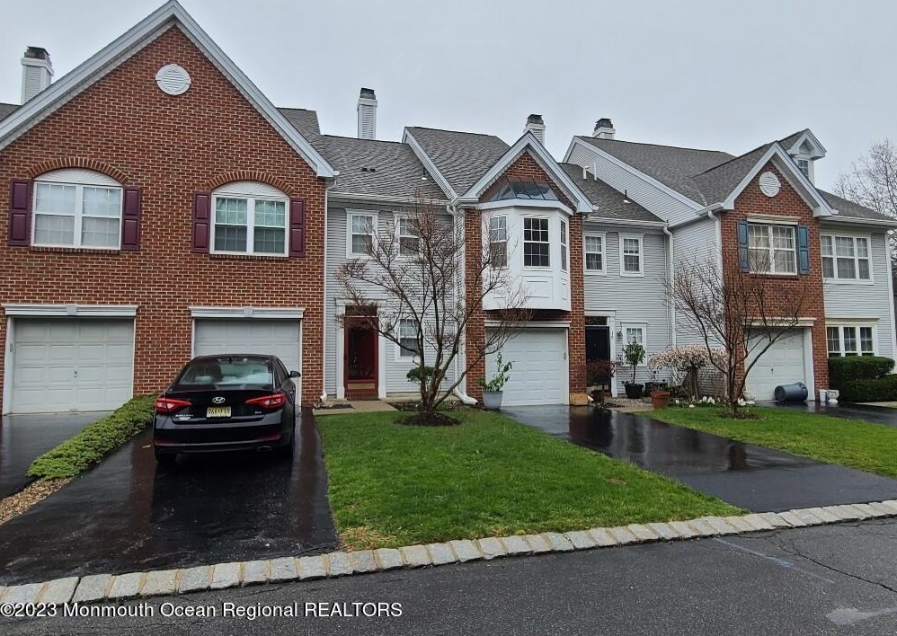14 Painted Wagon Rd, Holmdel Village, NJ 07733