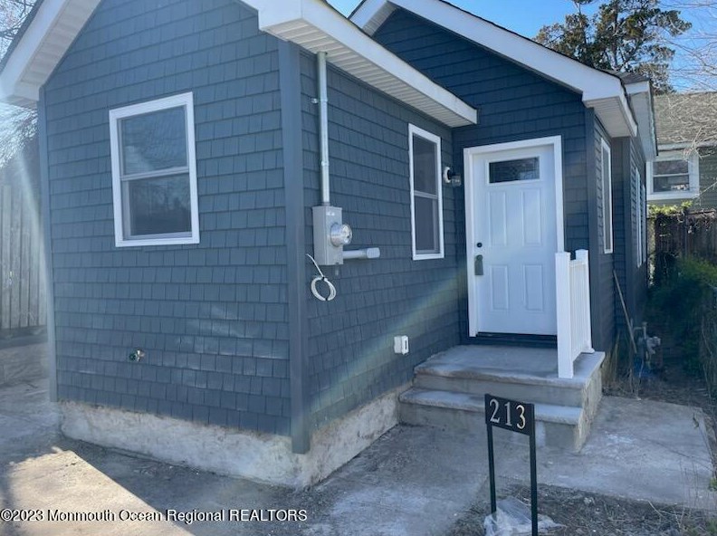 213 Center Ave, Ideal Beach, NJ 07734