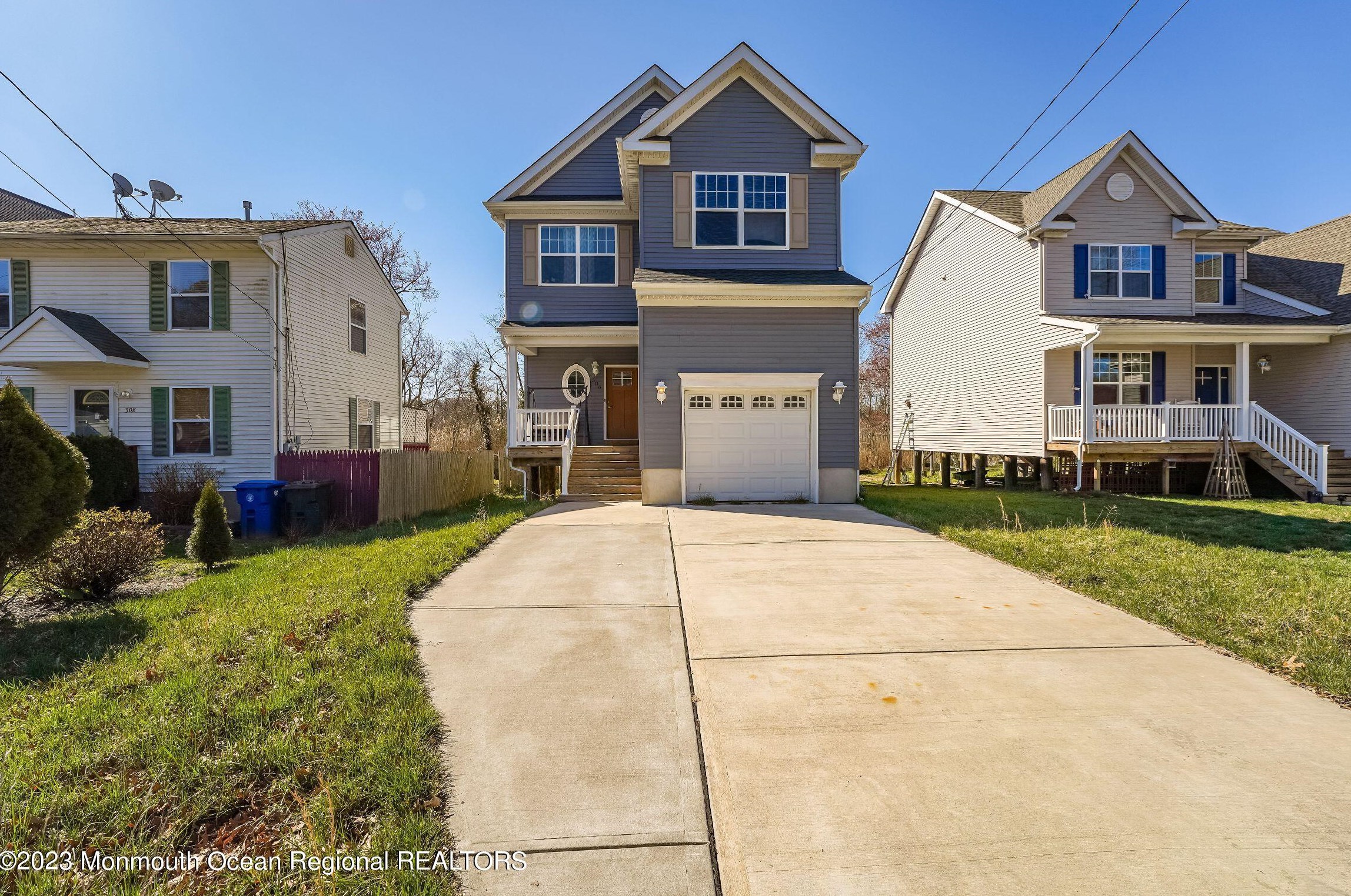 306 Elizabeth Ave, Toms River NJ  08753-7124 exterior