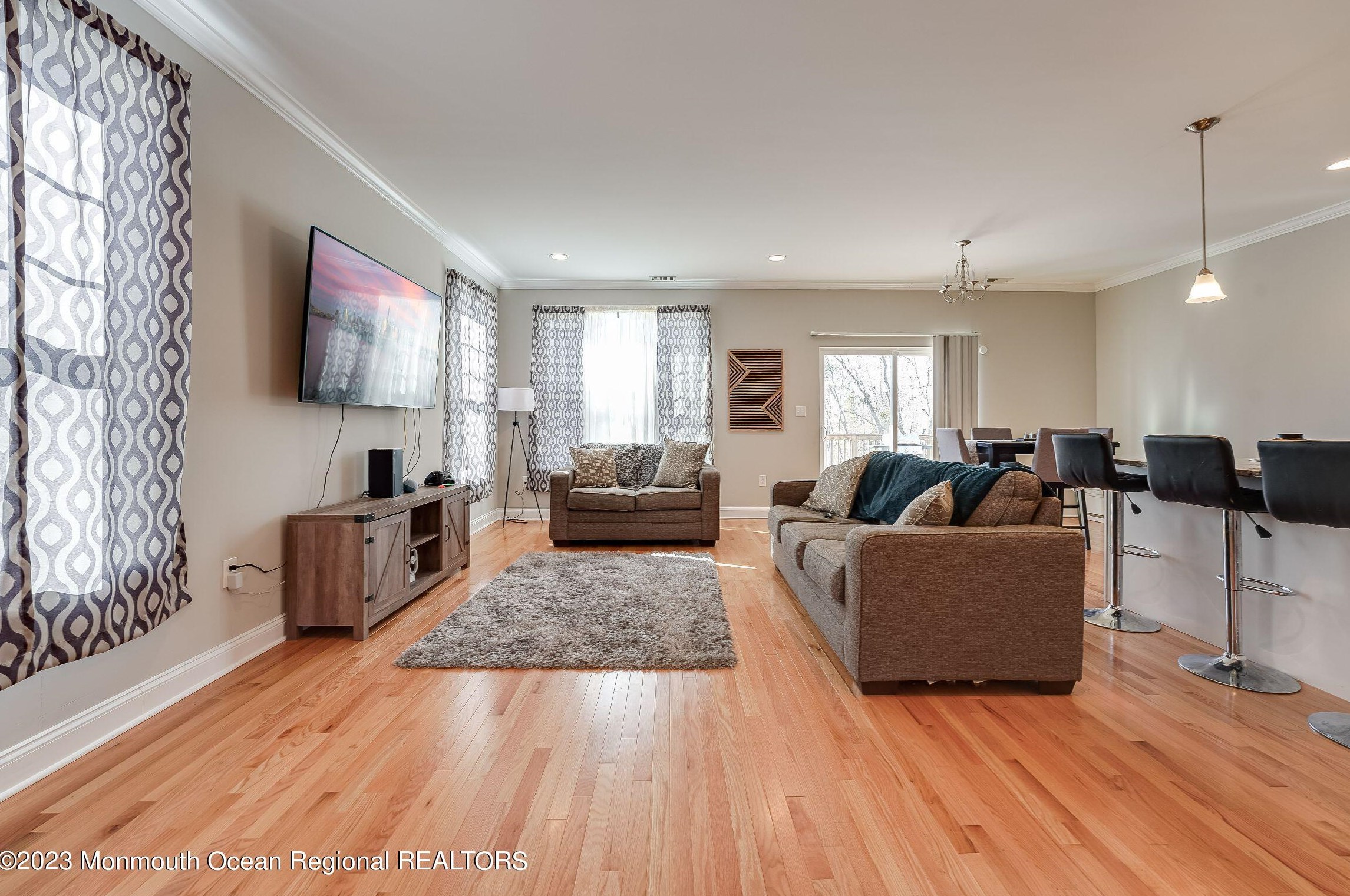 306 Elizabeth Ave, Toms River NJ  08753-7124 exterior