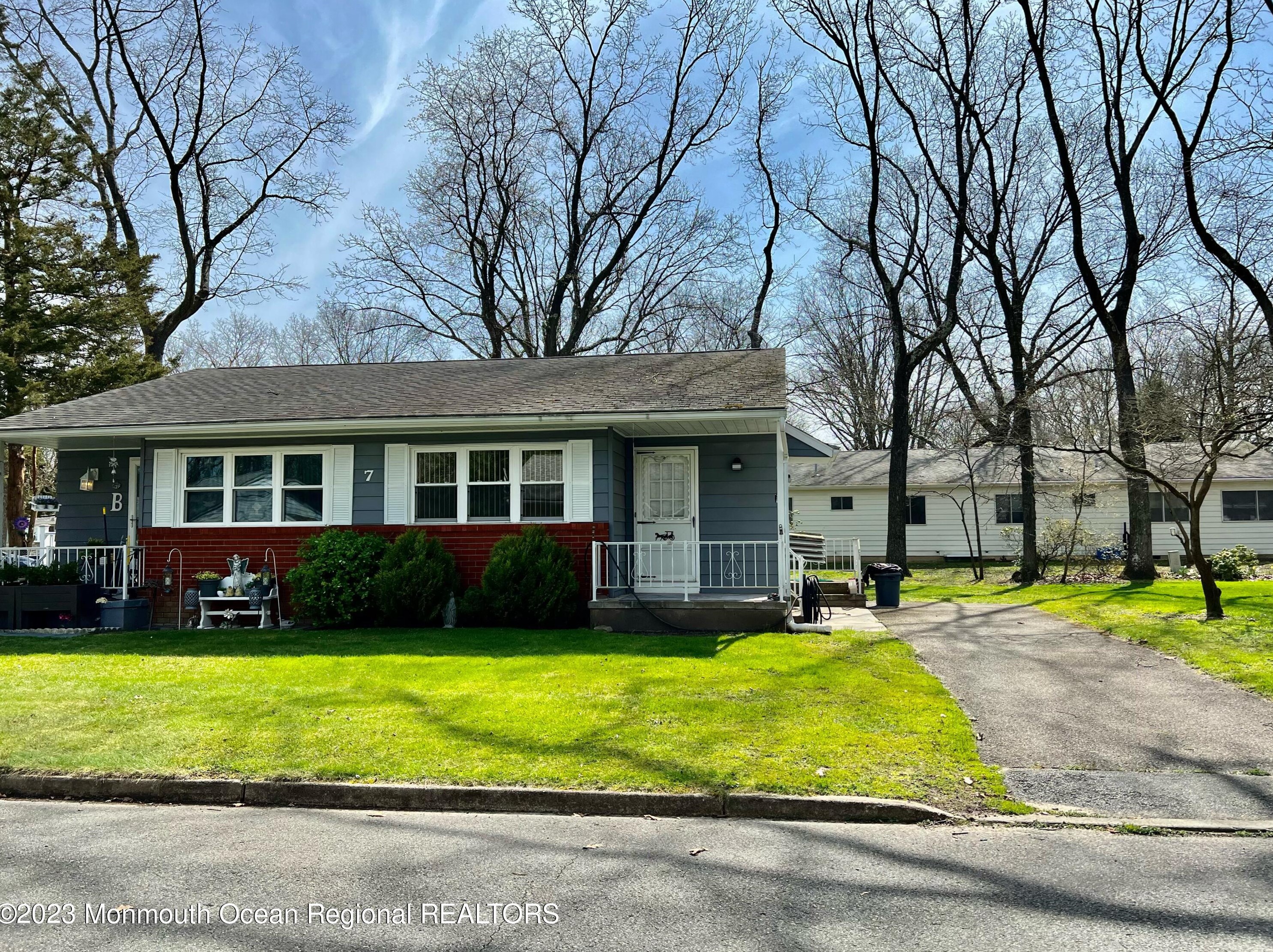 7-a Idaho Dr, Lakehurst, NJ 08759