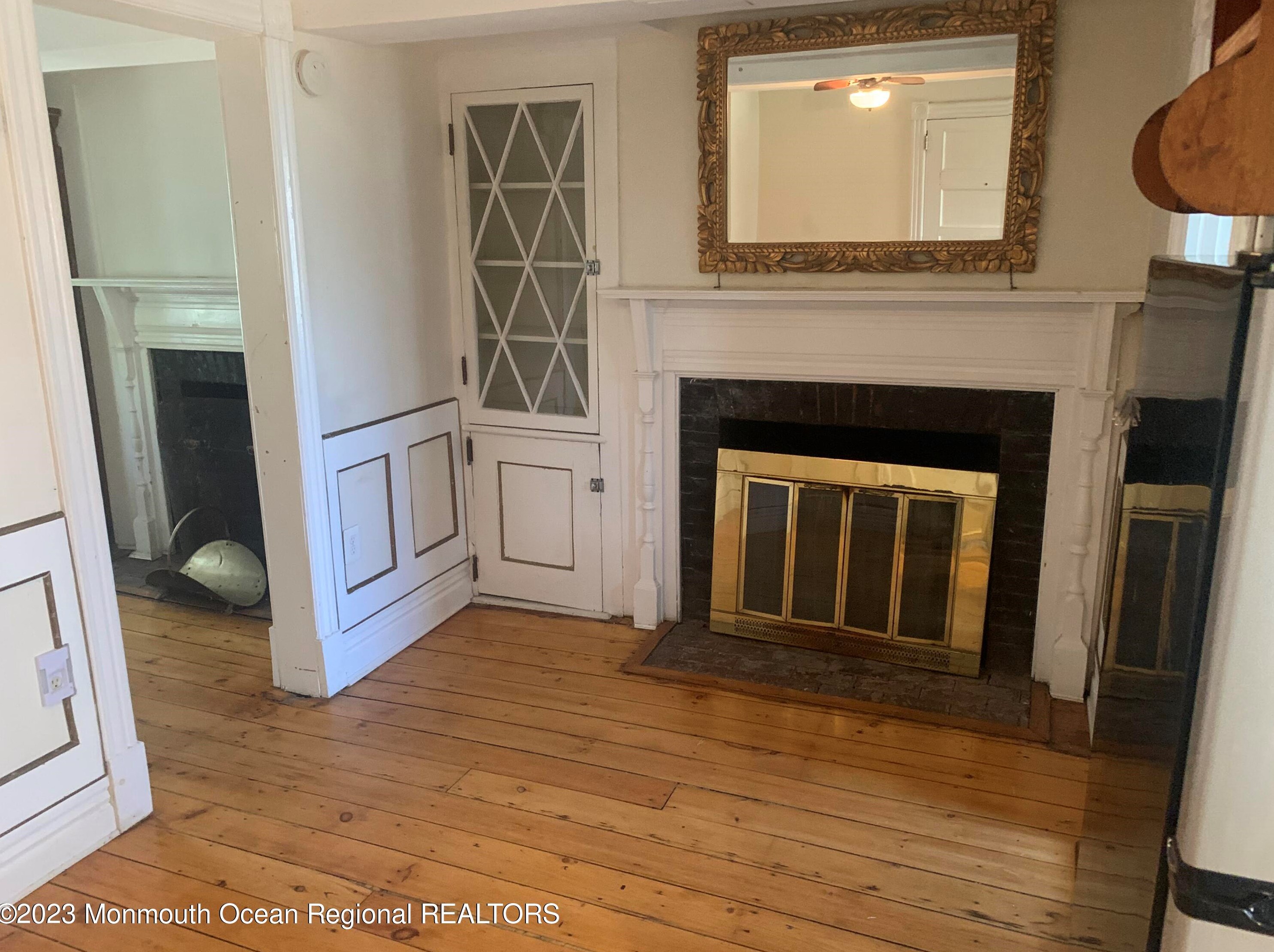 7 Monmouth Rd #1a, Oakhurst, NJ 07755