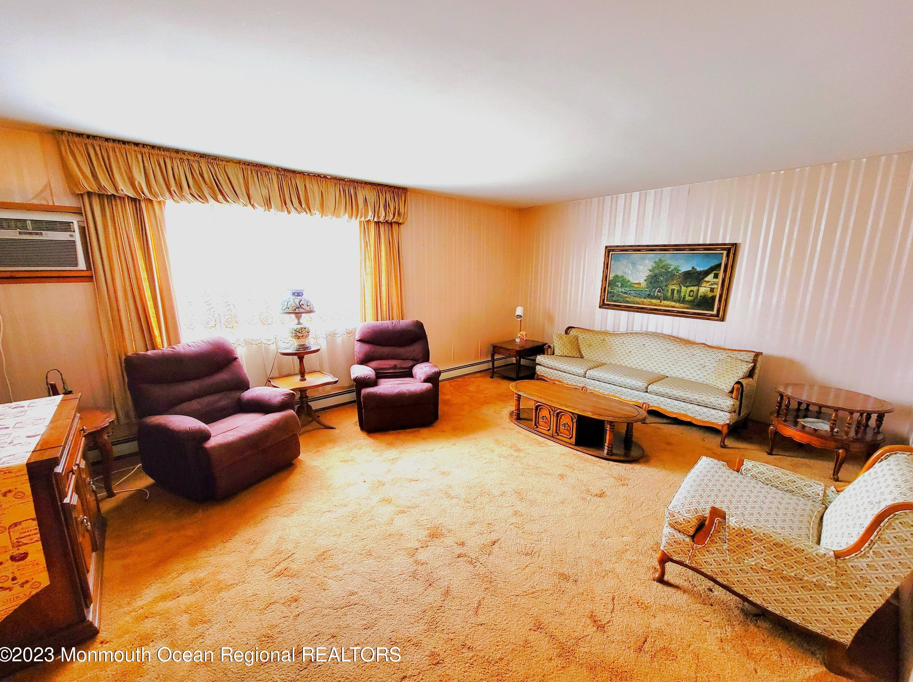 1008 Camino Real Ct, Toms River, NJ 08757