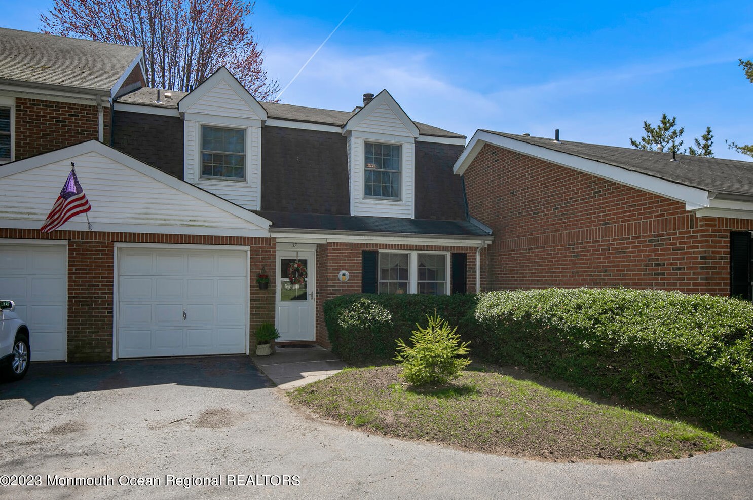 37 Maple Dr, Wall Township, NJ 07762-2153