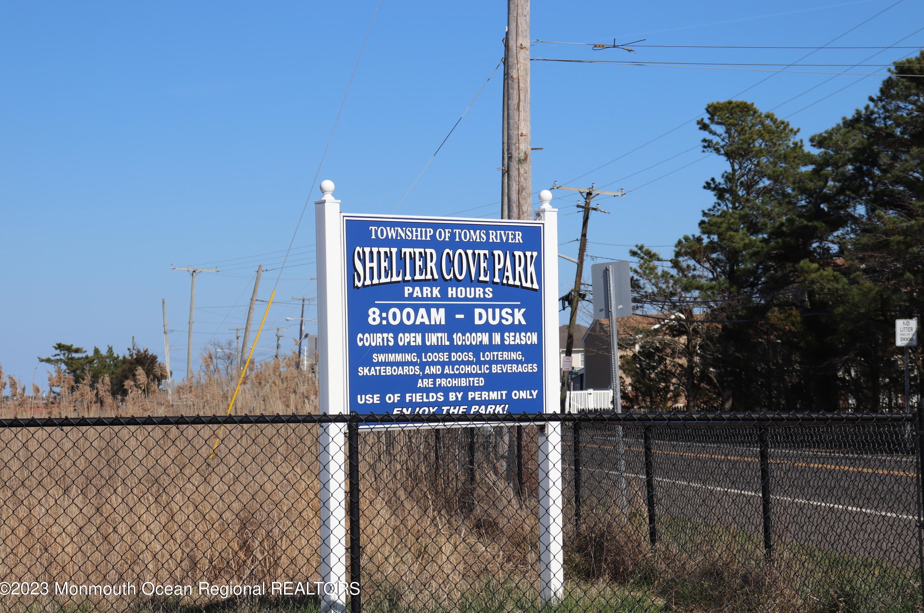 2430 Stanley Dr, Toms River, NJ 08753-4674