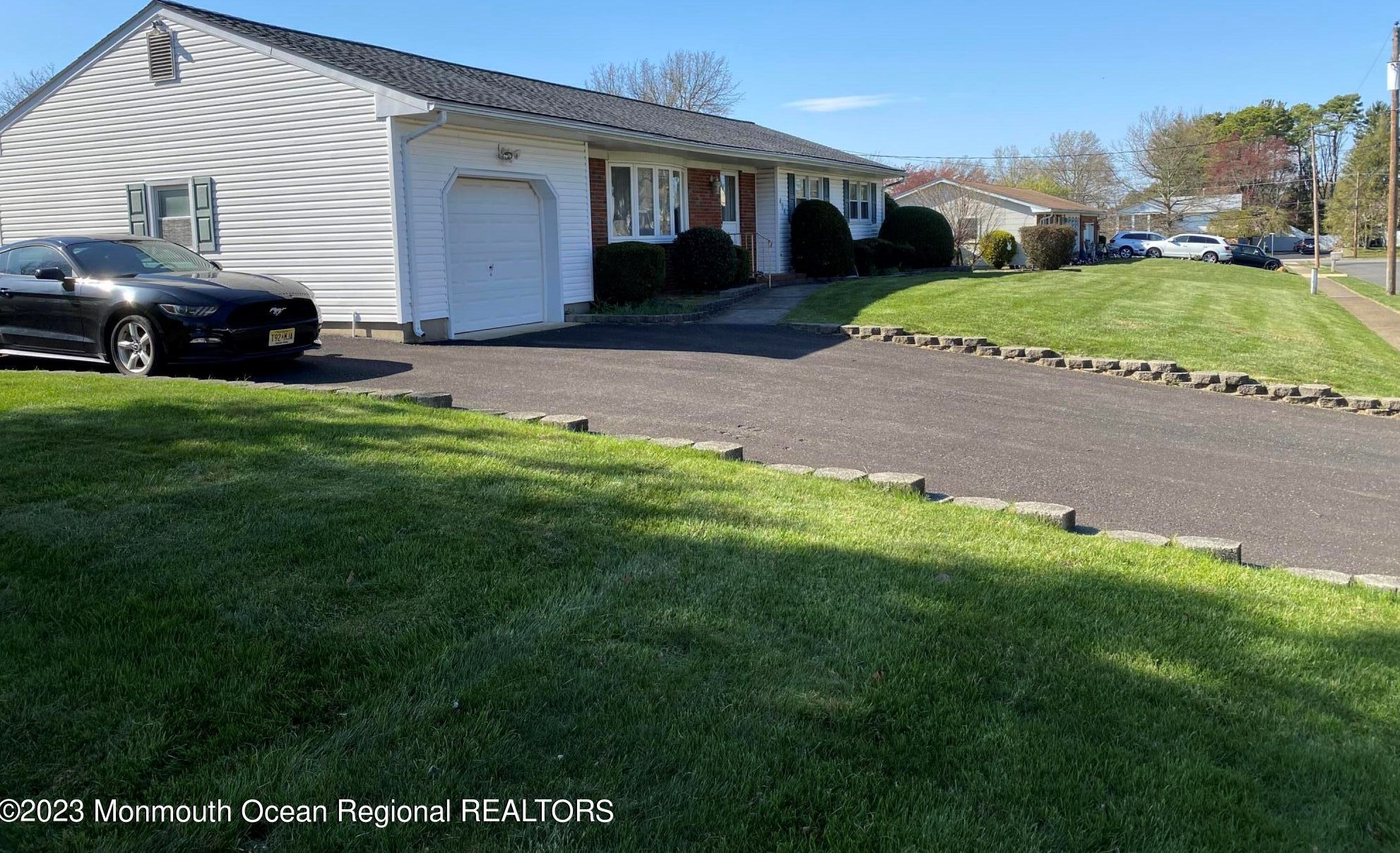 404 Winding Way, Bricktown, NJ 08723