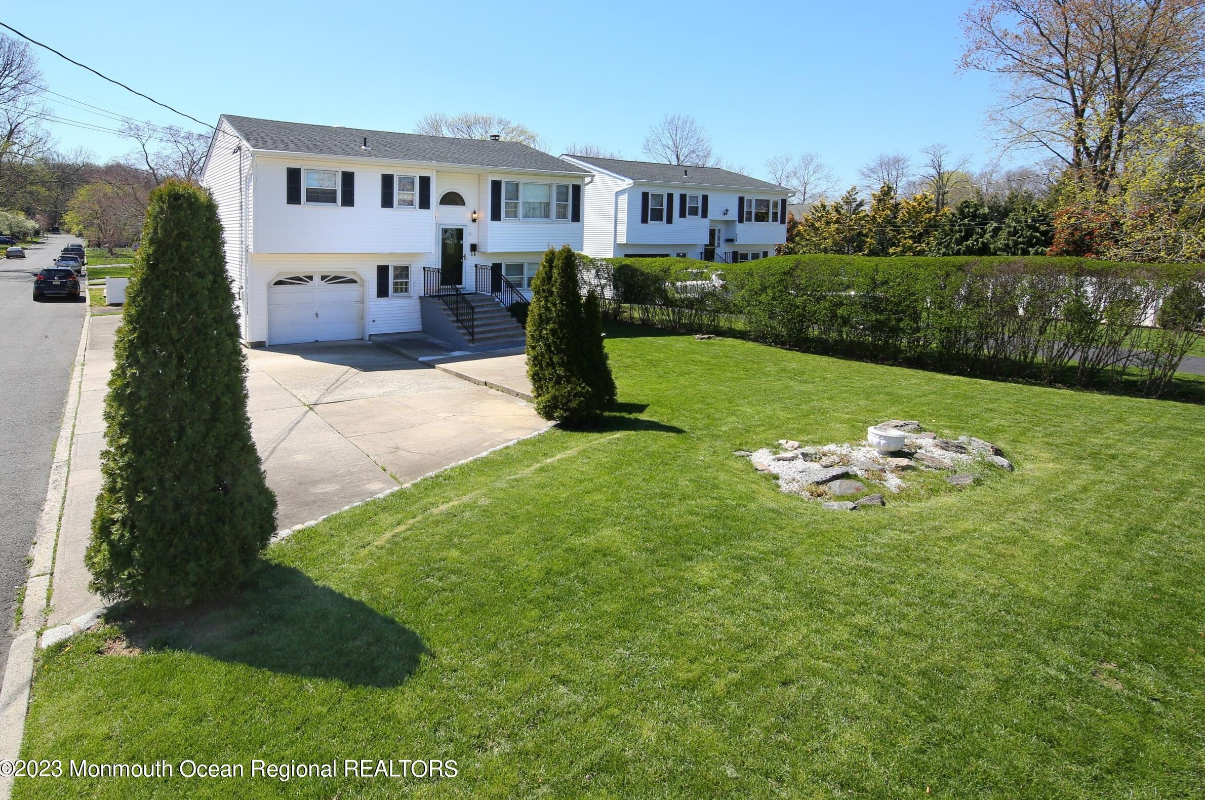 428 Leonardville Rd, Belford, NJ 07718-1329
