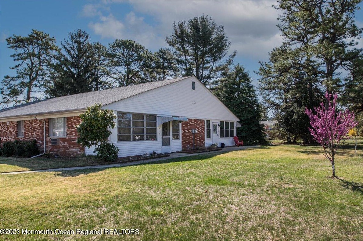 120 Hope Rd #b, Lakehurst, NJ 08759