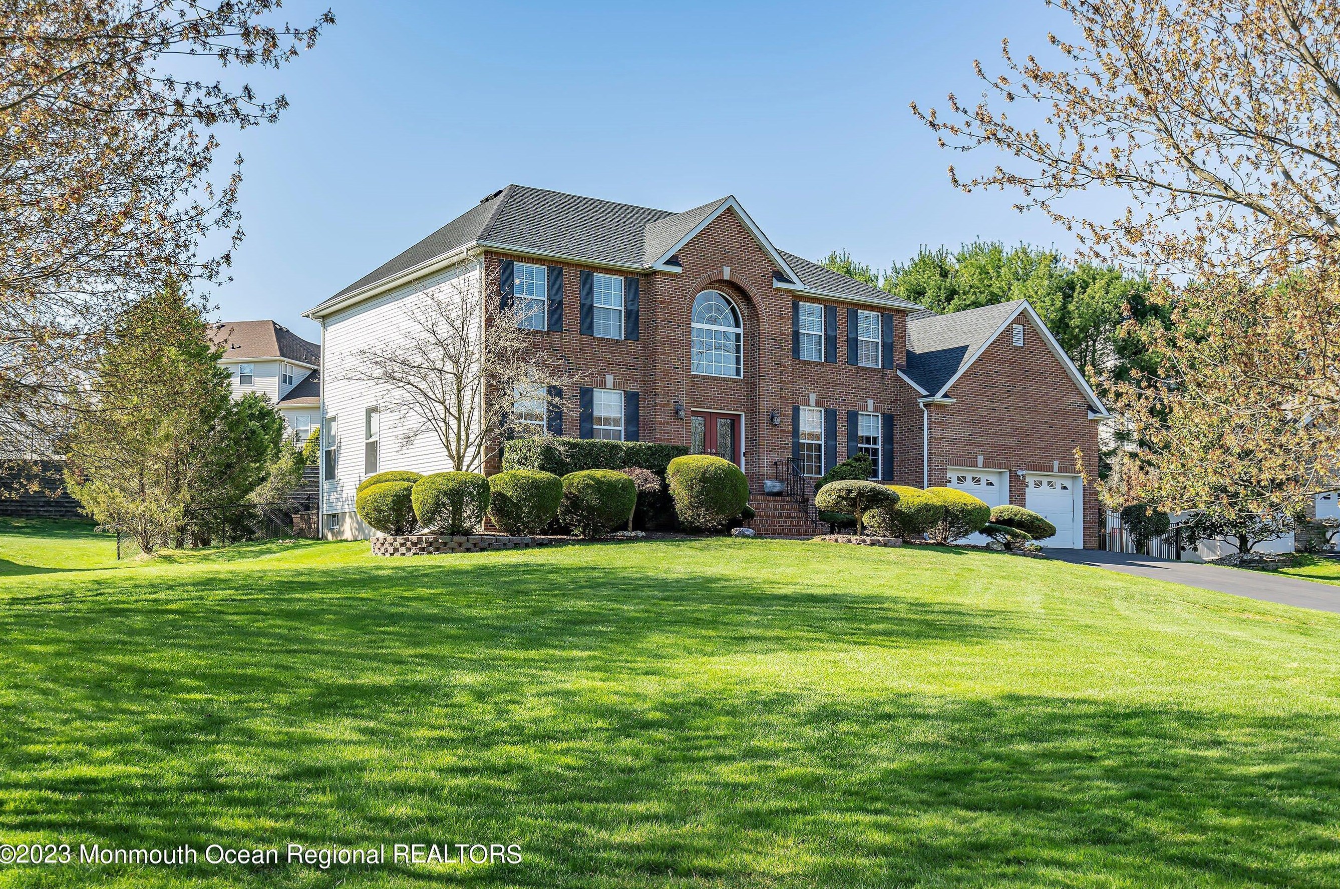 216 Jensen Ct, Morganville, NJ 07751