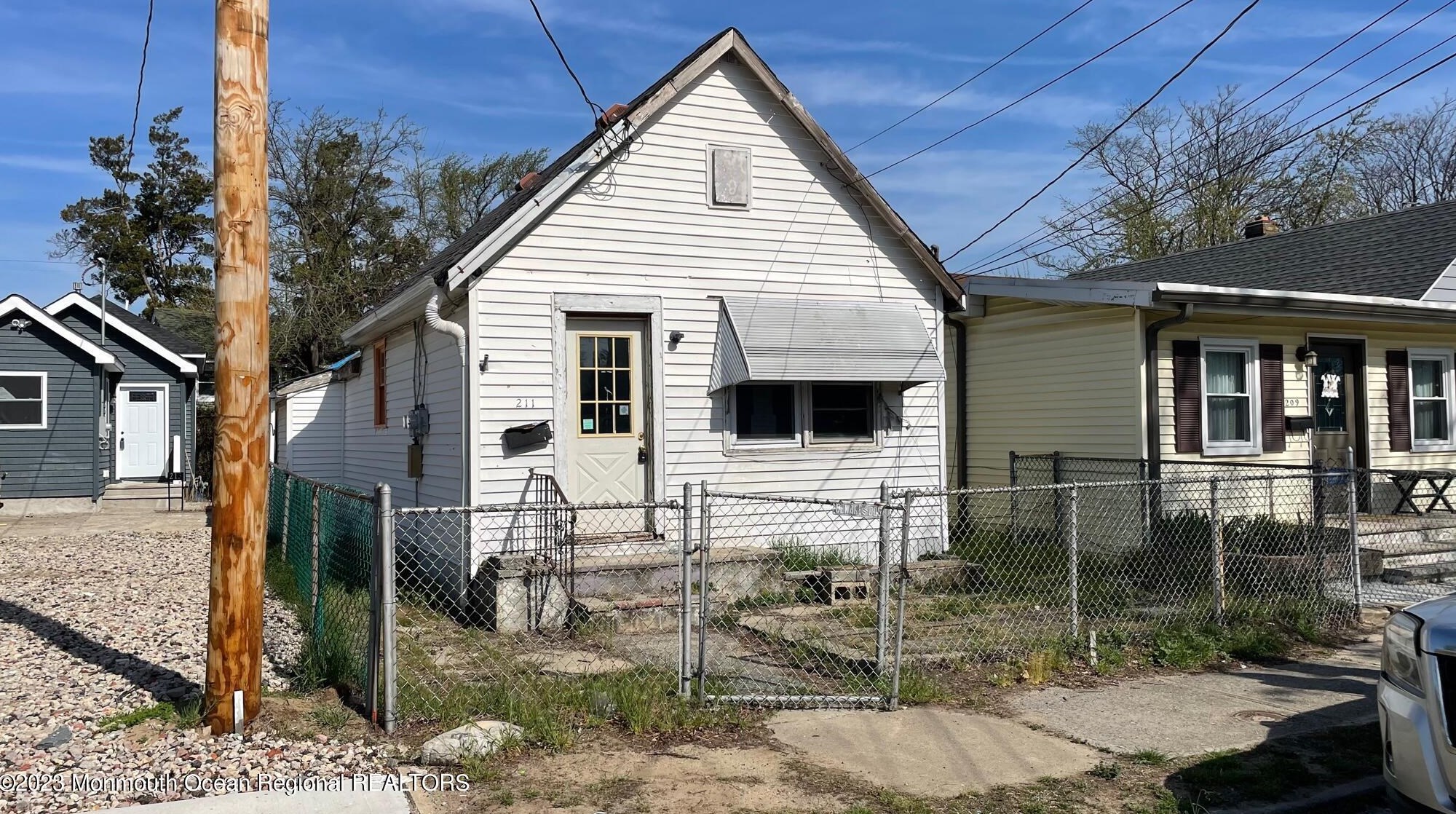 211 Center Ave, Ideal Beach, NJ 07734