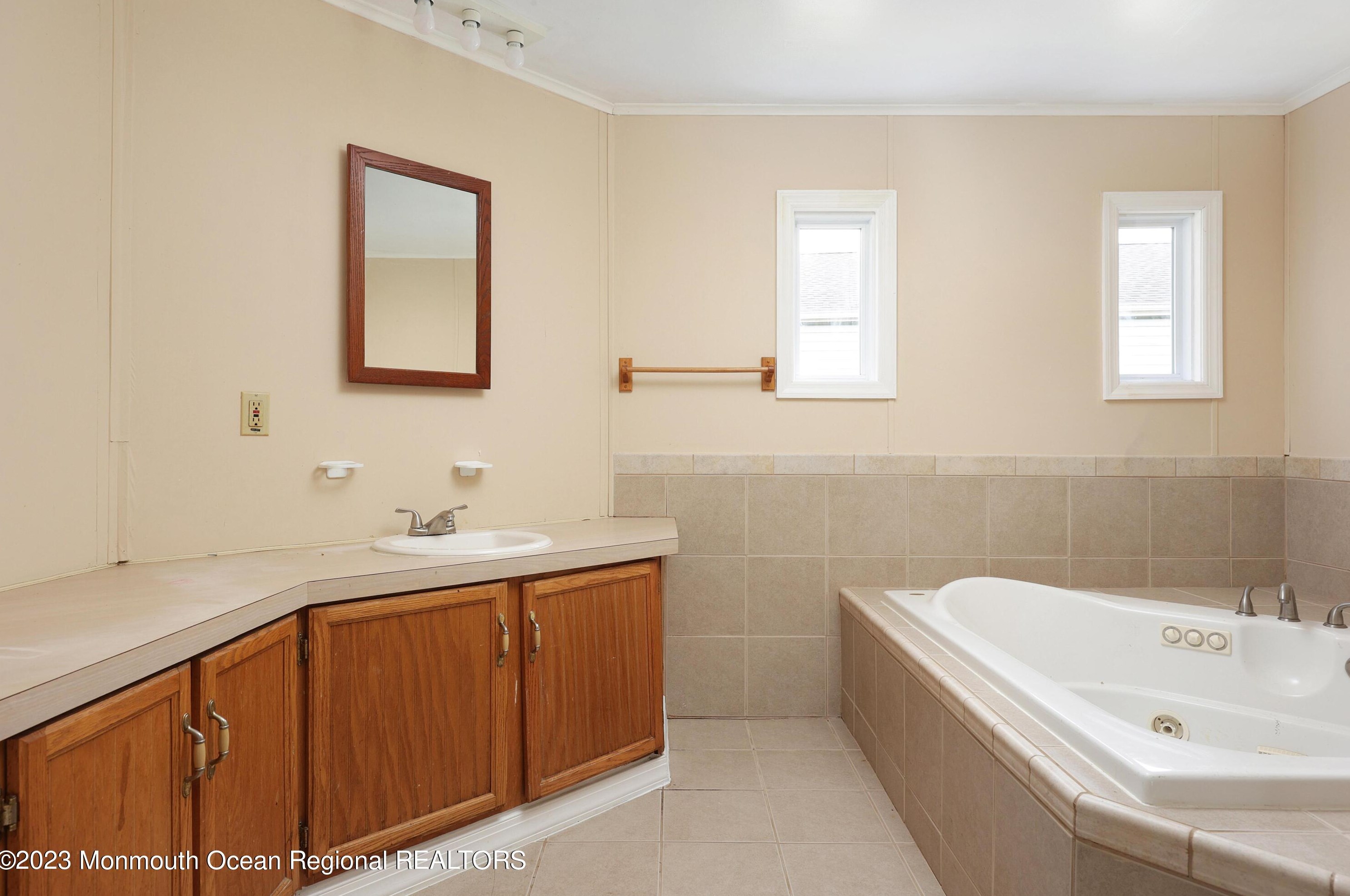 16 Alydar Ct, Wall Township NJ  07731-1123 exterior