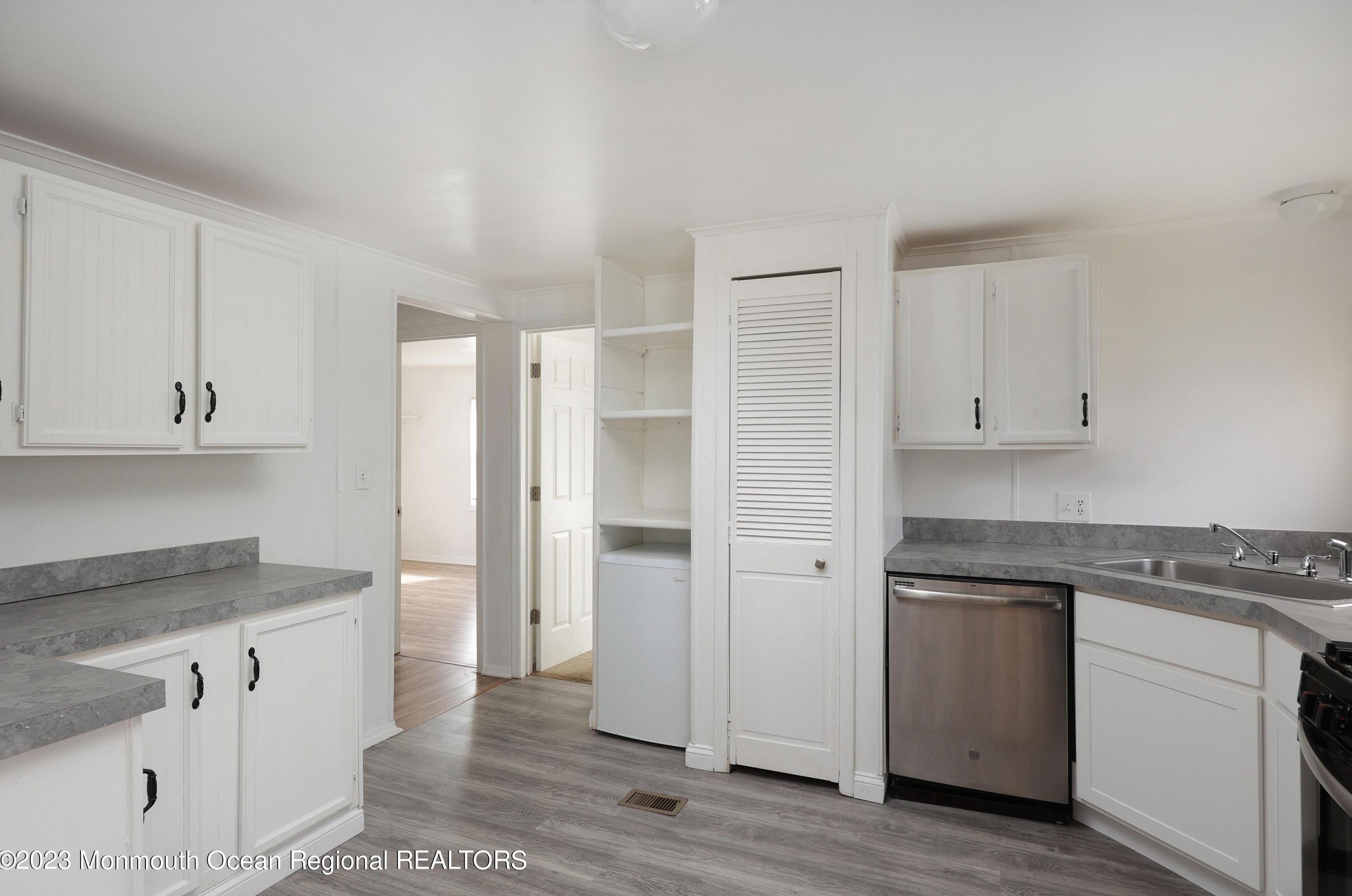 16 Alydar Ct, Wall Township NJ  07731-1123 exterior