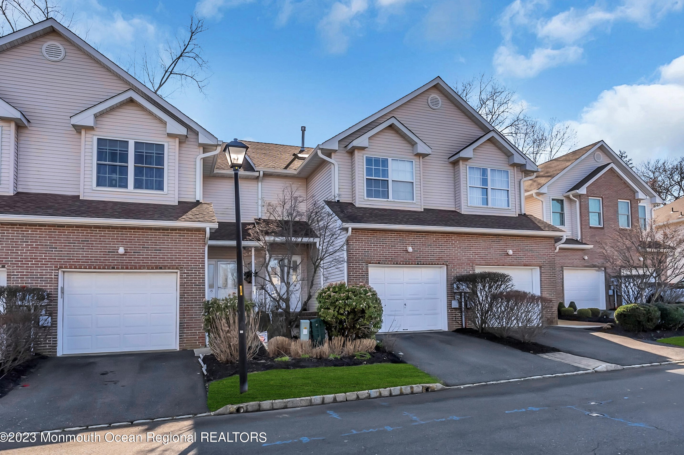 16 Coastal Dr, Wall Township, NJ 07753