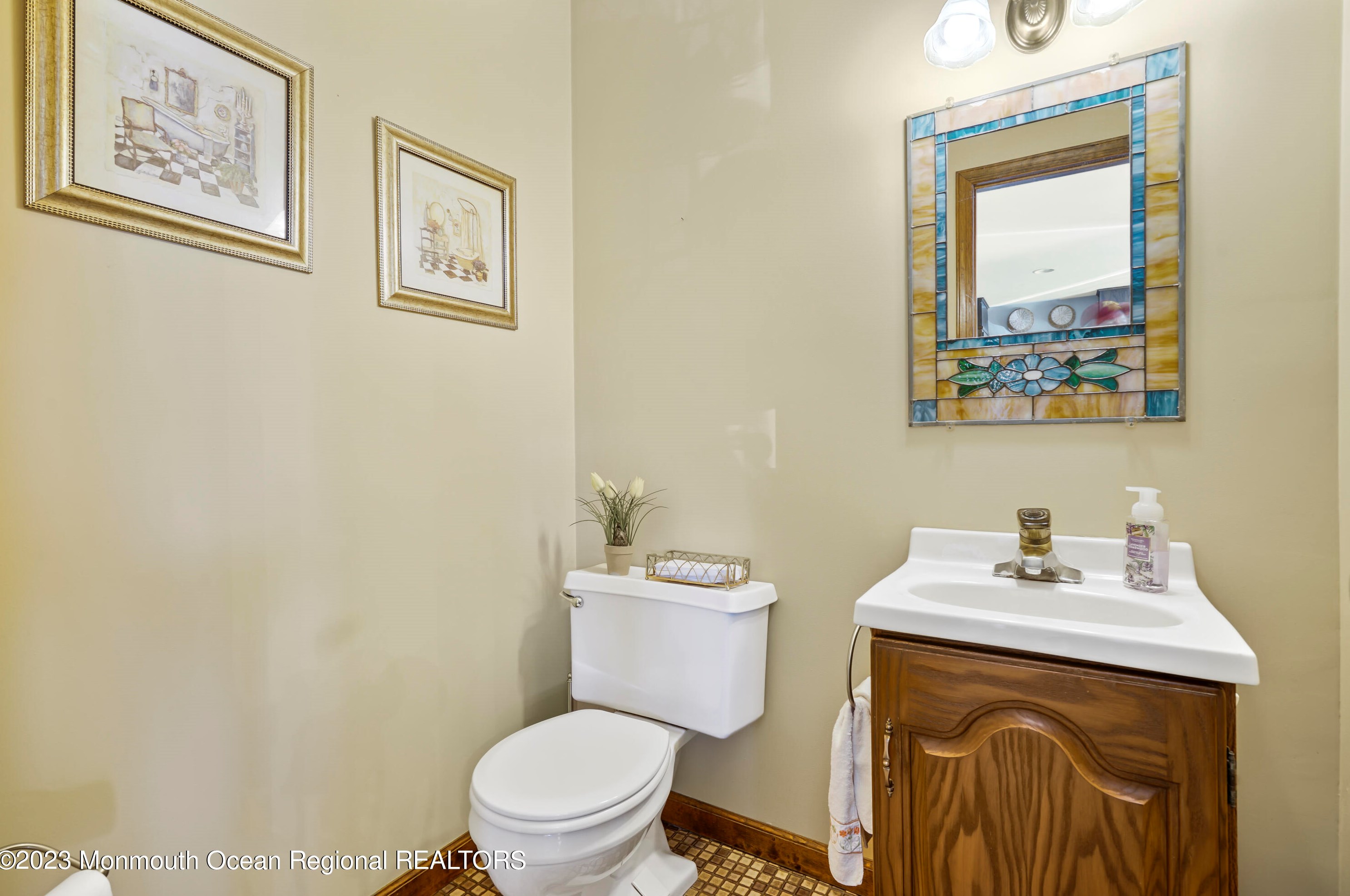 96 Aberdeen Rd, Matawan NJ  07747-2721 exterior