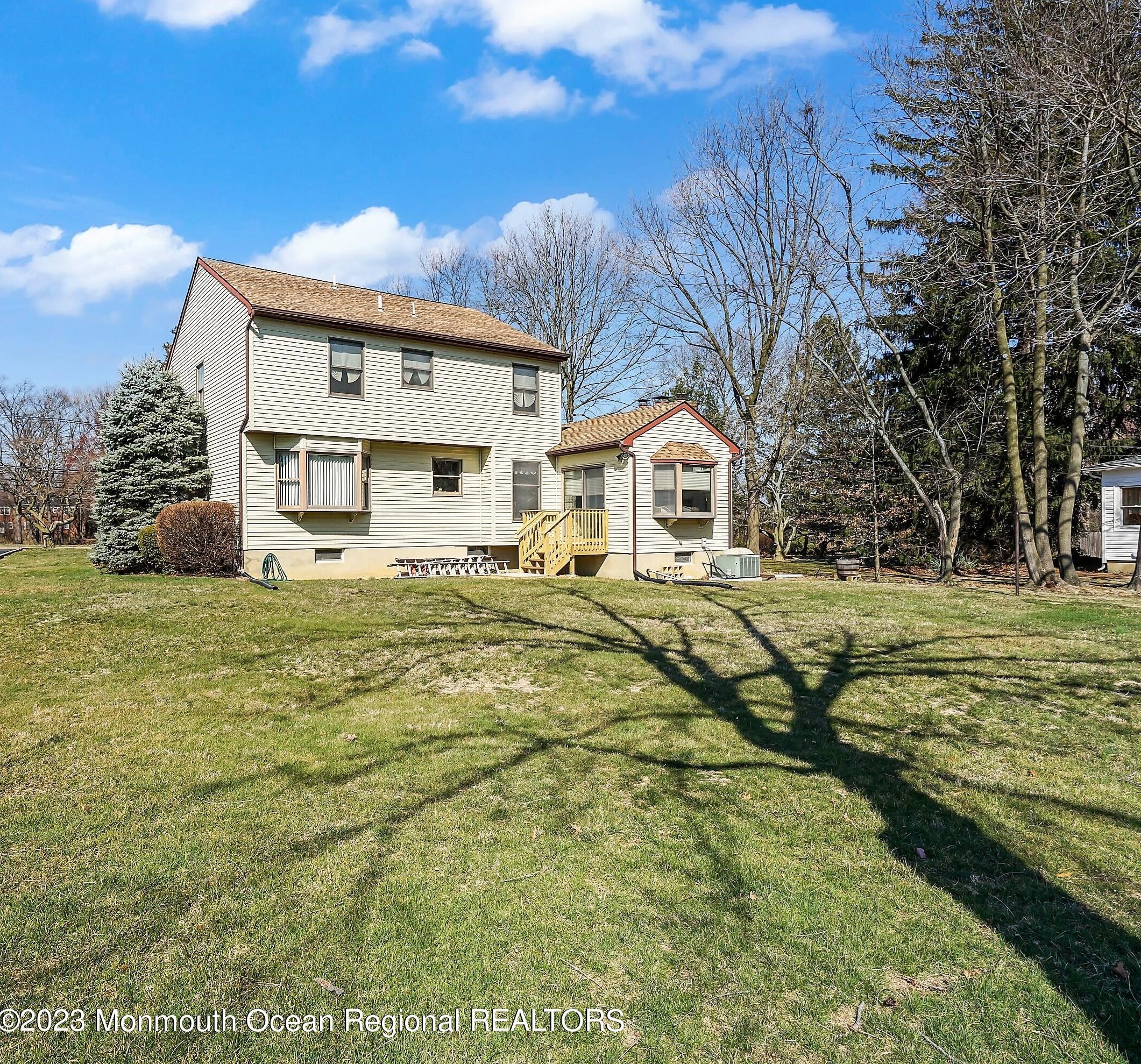96 Aberdeen Rd, Matawan, NJ 07747-2721