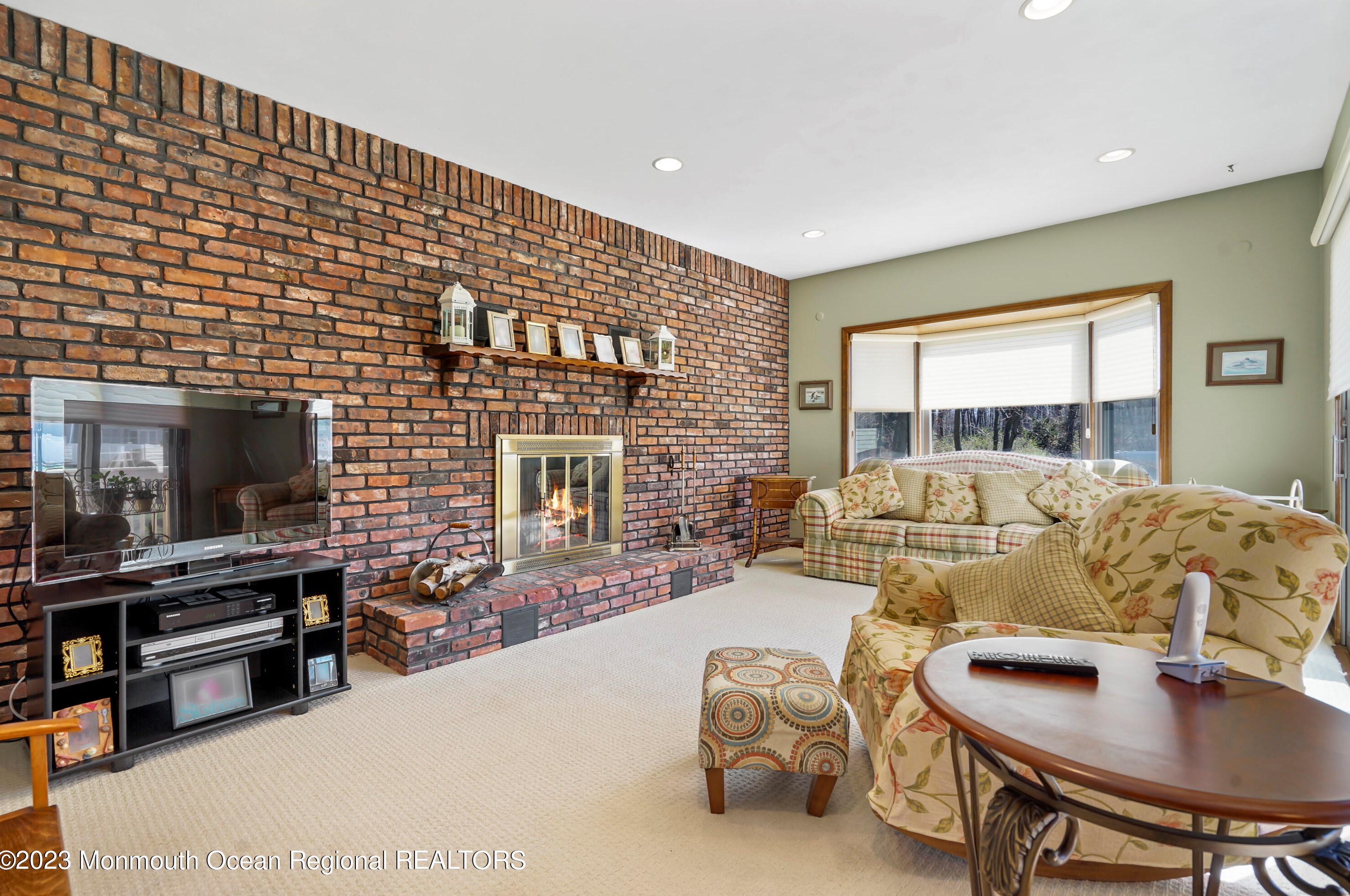 96 Aberdeen Rd, Matawan NJ  07747-2721 exterior