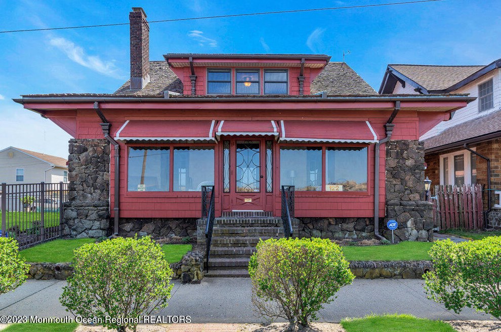 122 Beachway Ave, Ideal Beach, NJ 07734-1284