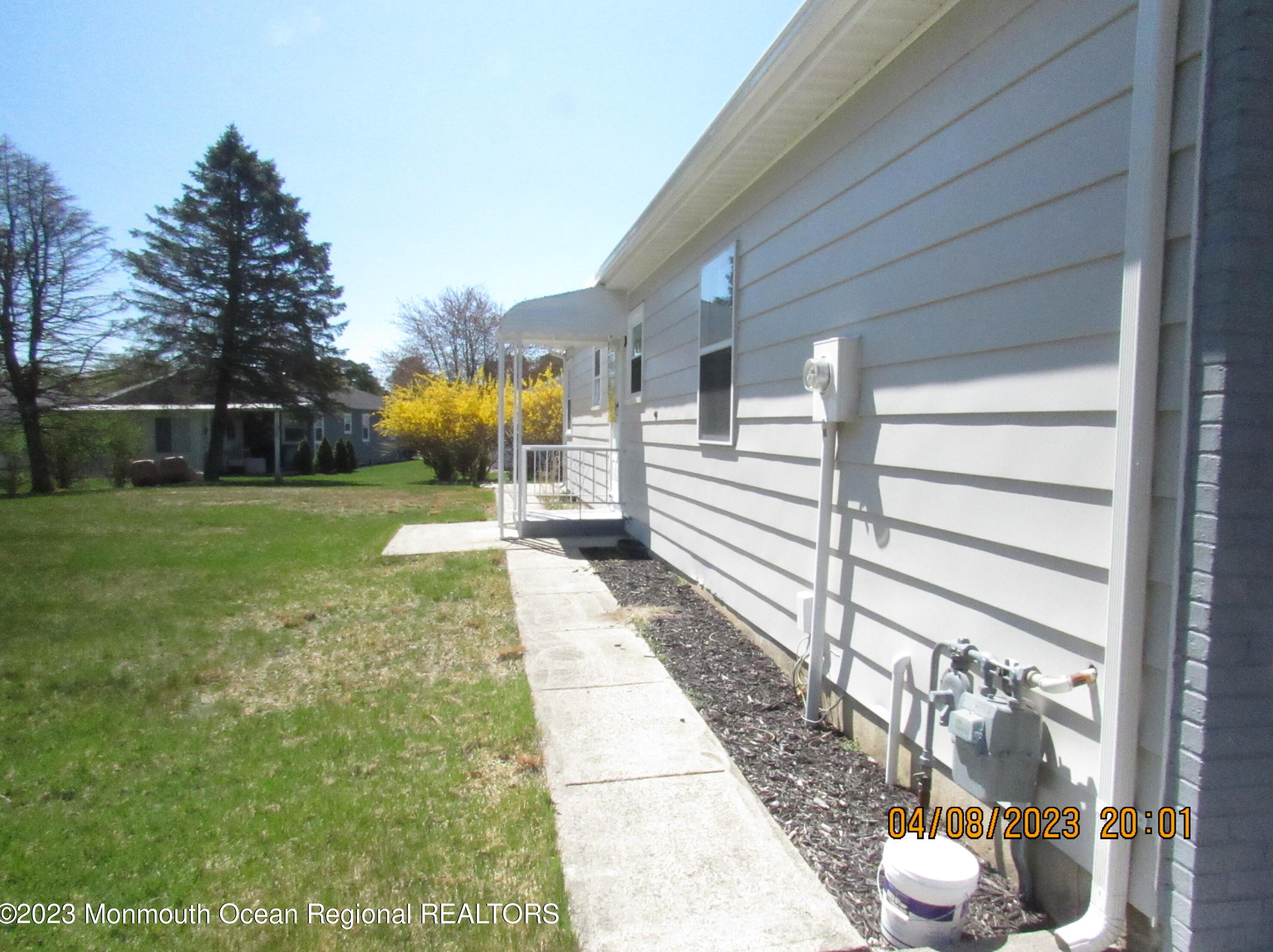 2 Encinitas Dr, Toms River NJ  08757-5716 exterior