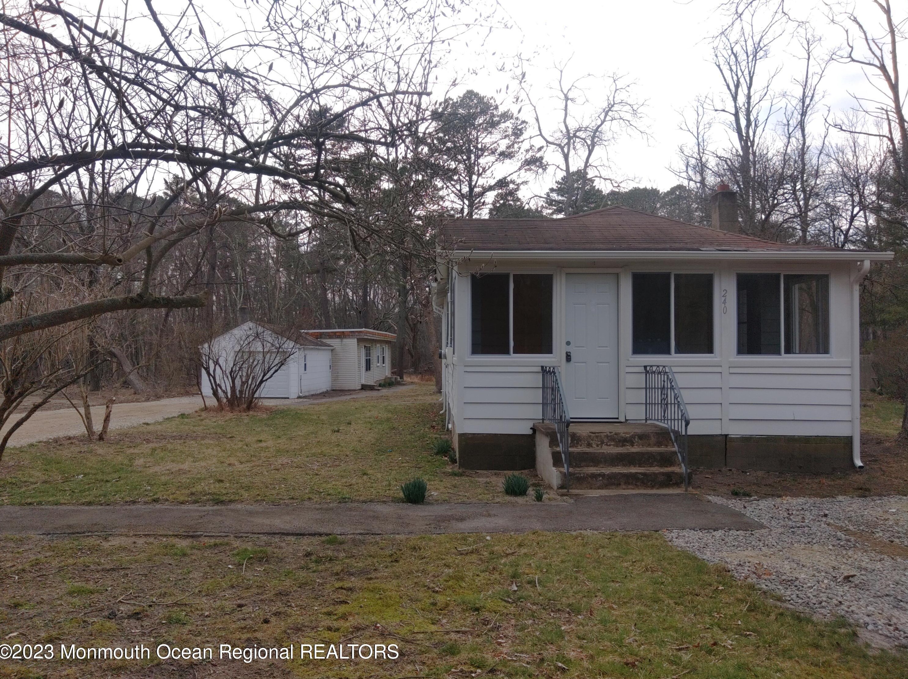 244 Perrineville Rd, Jackson Twp, NJ 08527