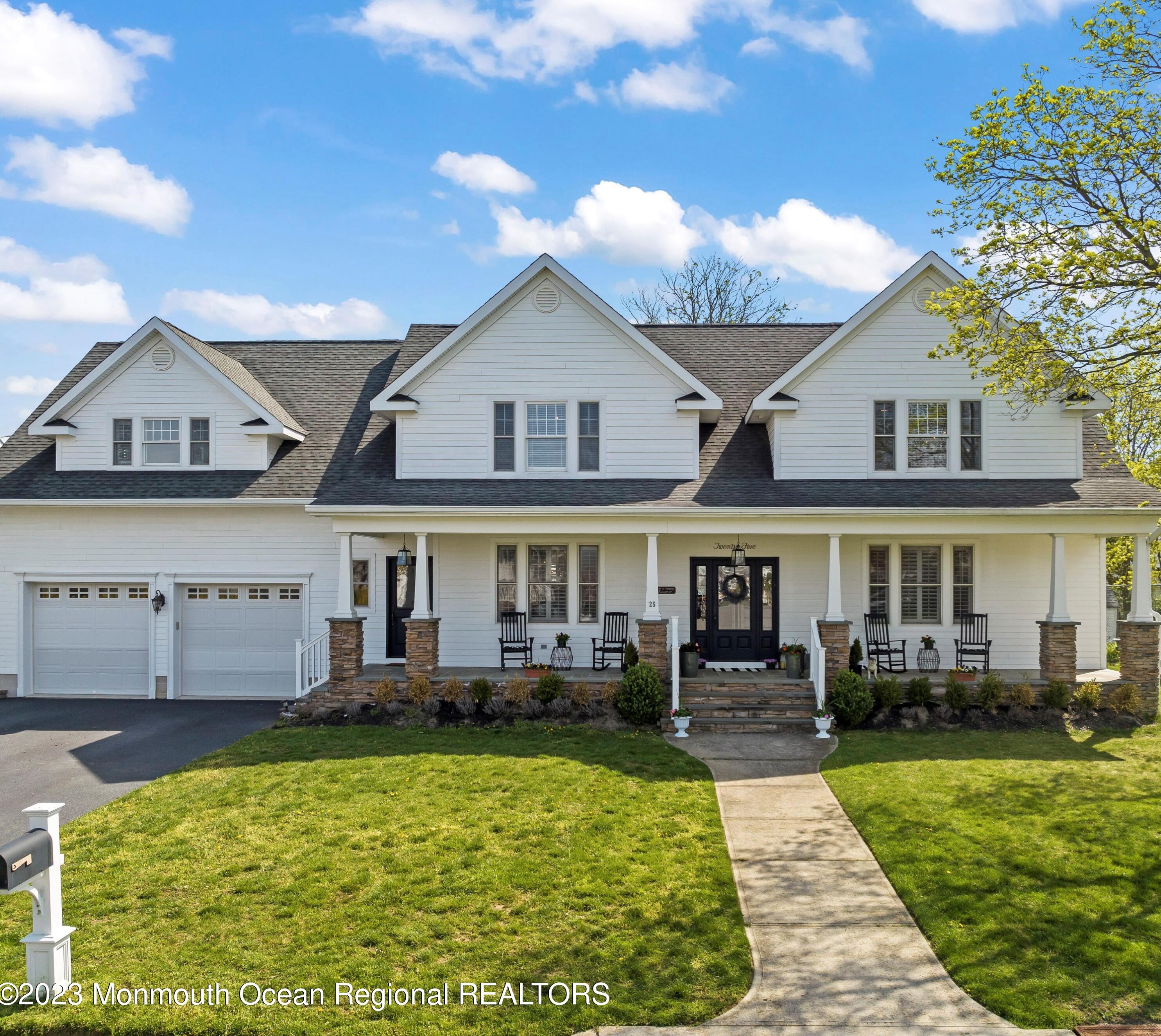 25 Columbus Dr, Monmouth Beach, NJ 07750-1048