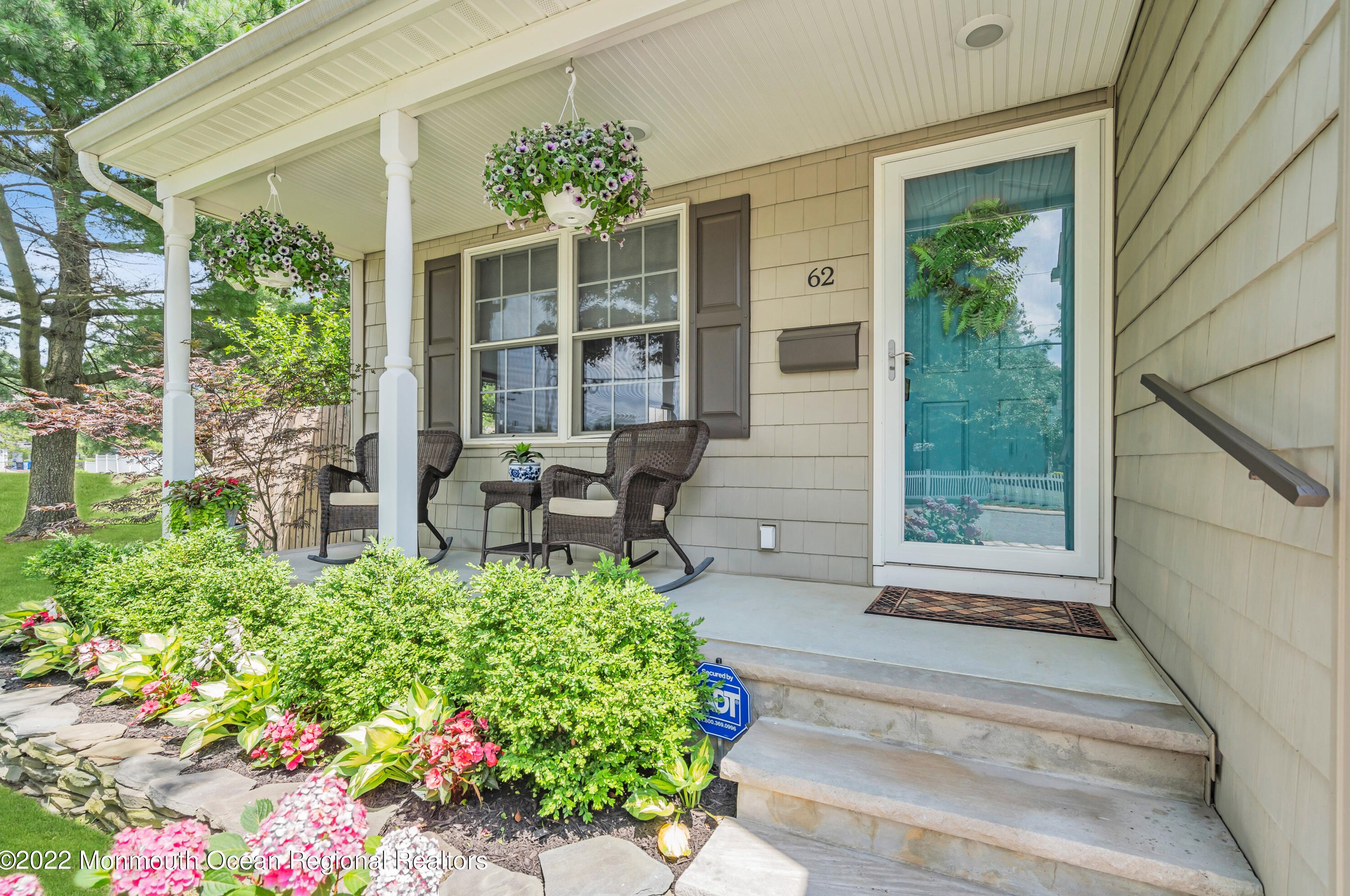 62 Weehawken Ave, Middletown, NJ 07748