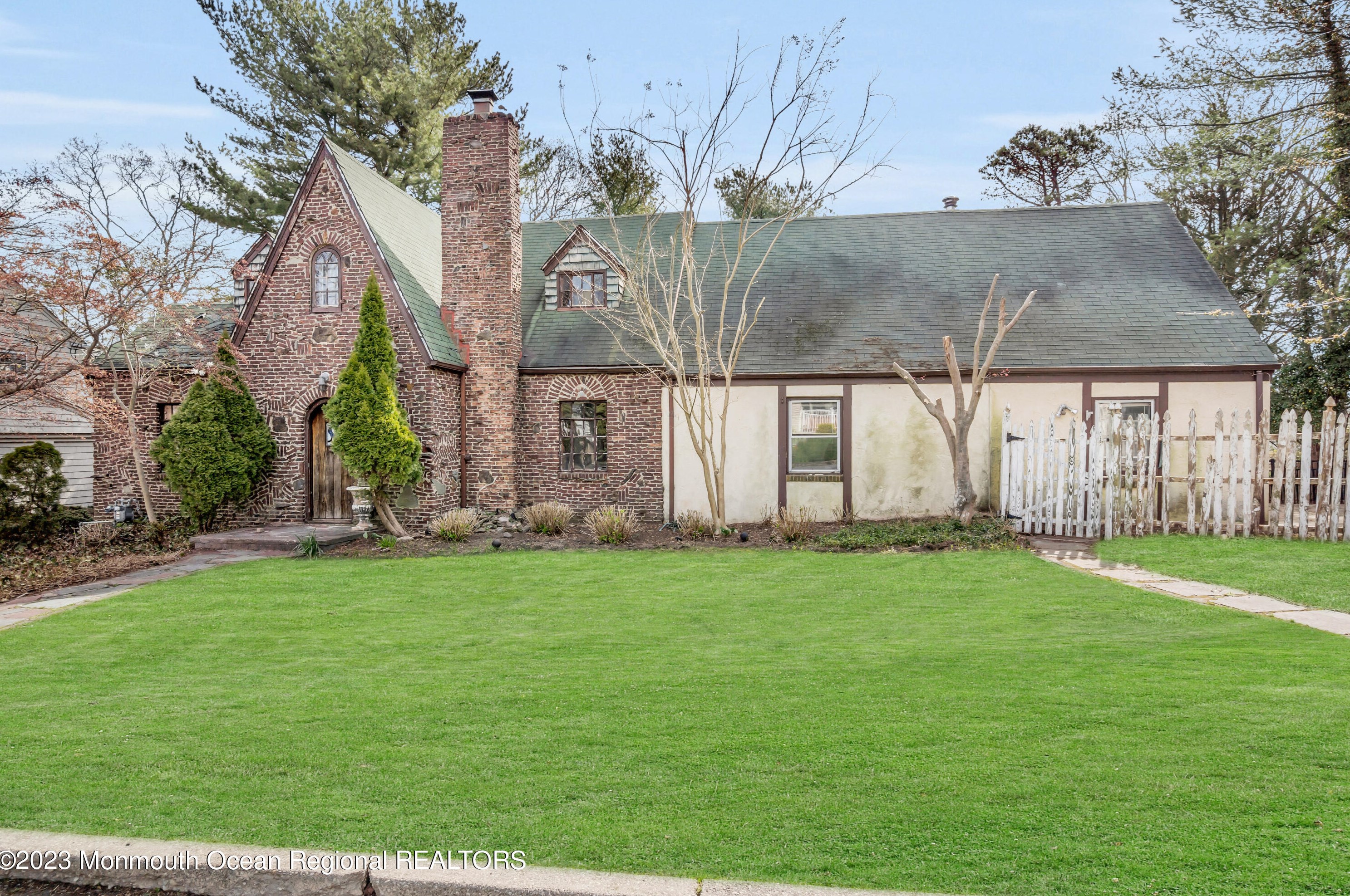 2580 Crestview Rd, Wall Township, NJ 08736-2337