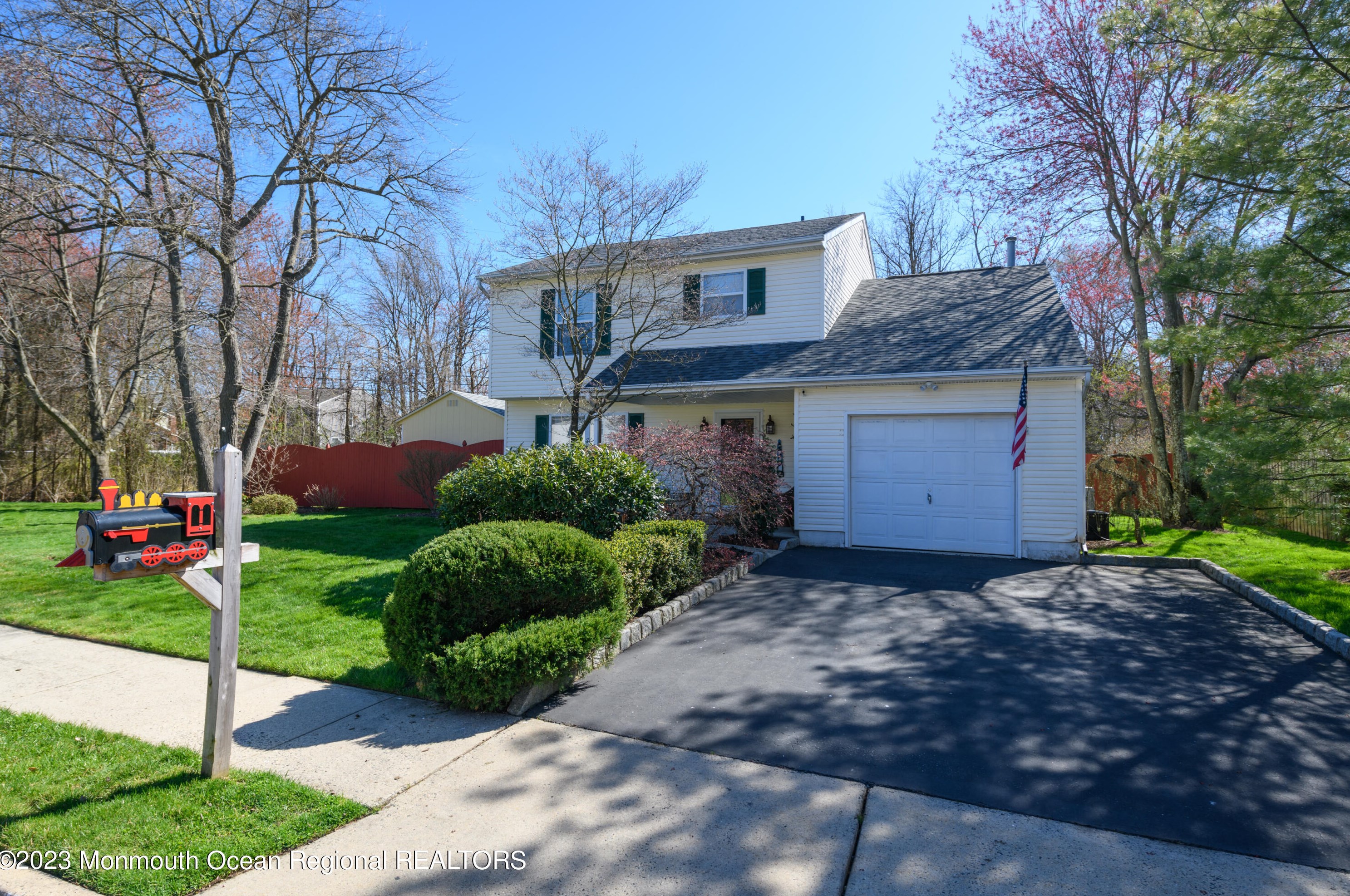 18 Johnson Ave, Keyport, NJ 07735