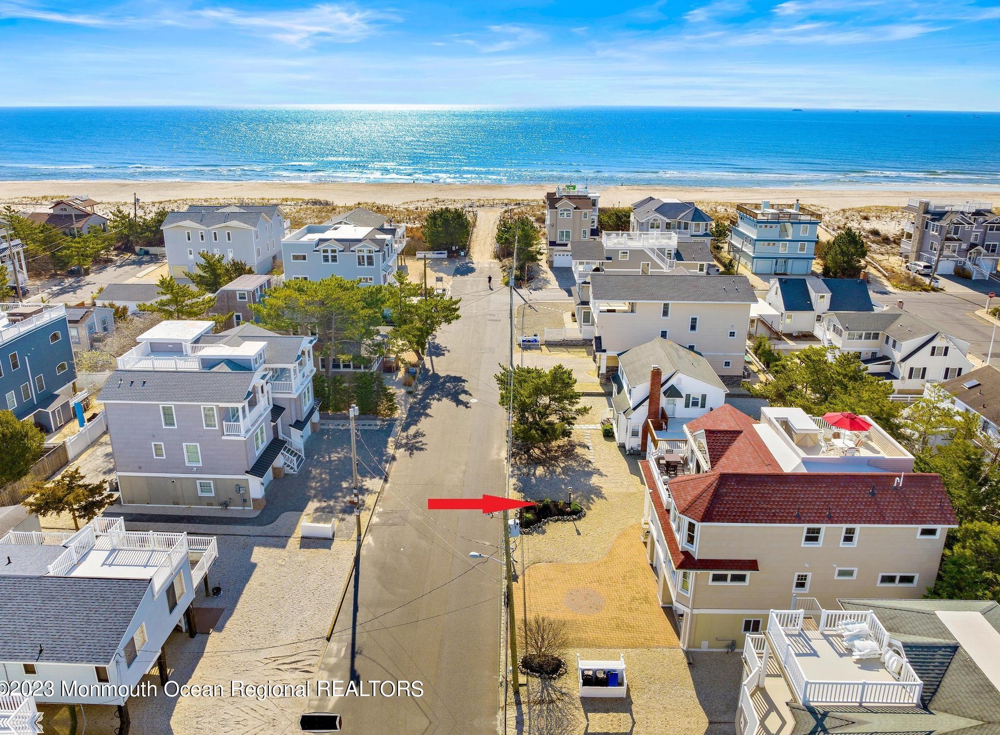 18 E 31st St, Long Beach Township, NJ 08008
