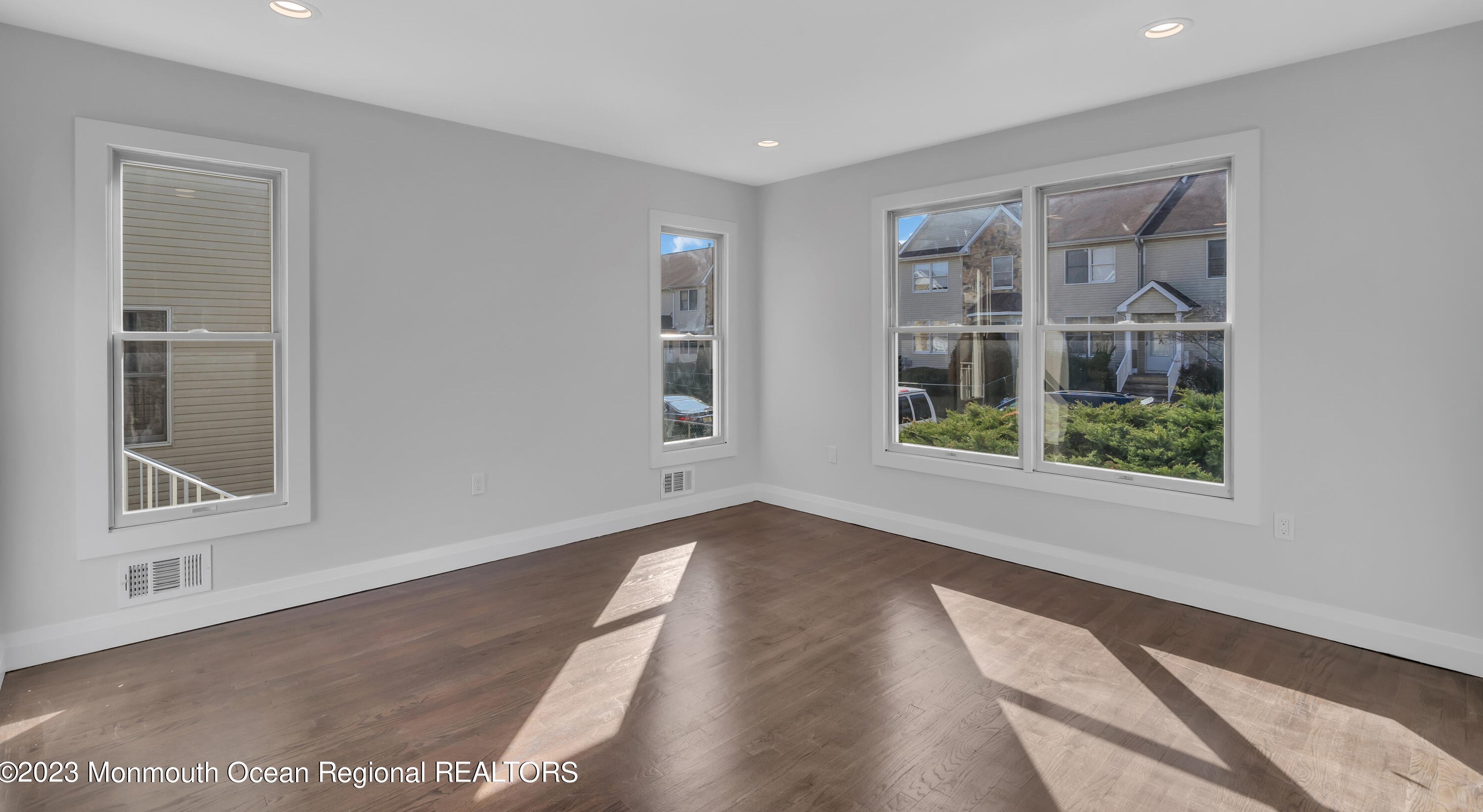 23 Kletsk Hill Rd, Lakewood, NJ 08701