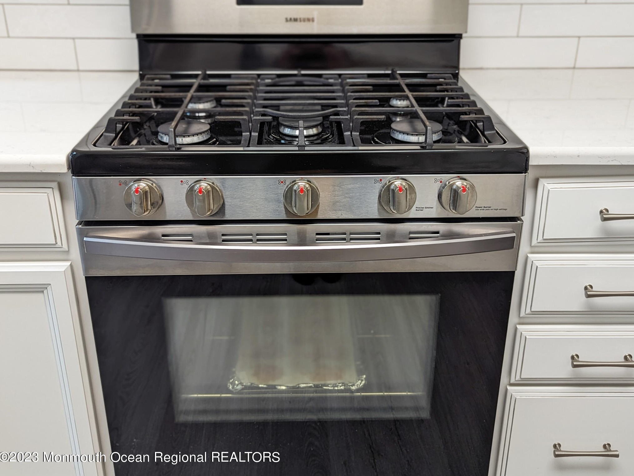 259 Hampshire Ct, Piscataway, NJ 08854