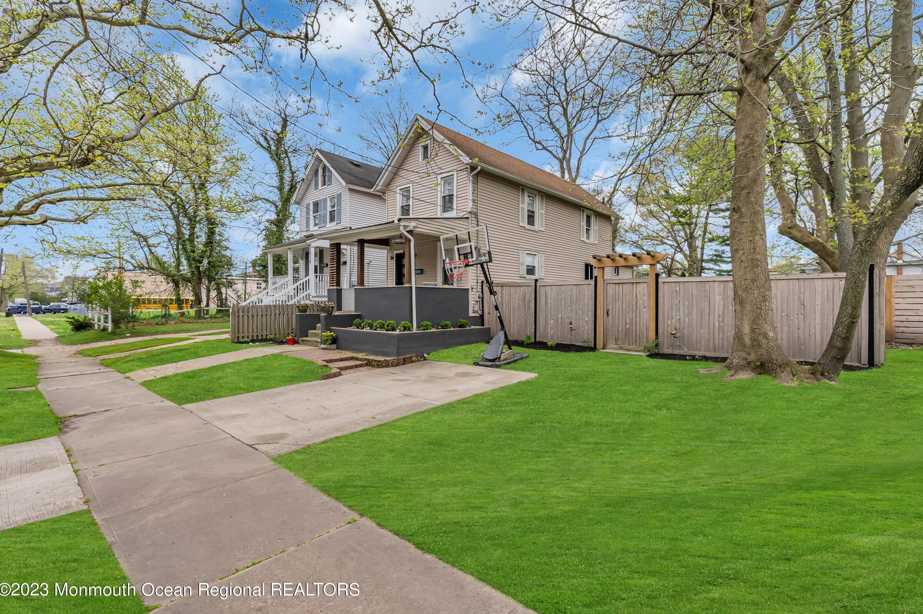 1016 2nd Ave, Tinton Falls, NJ 07712