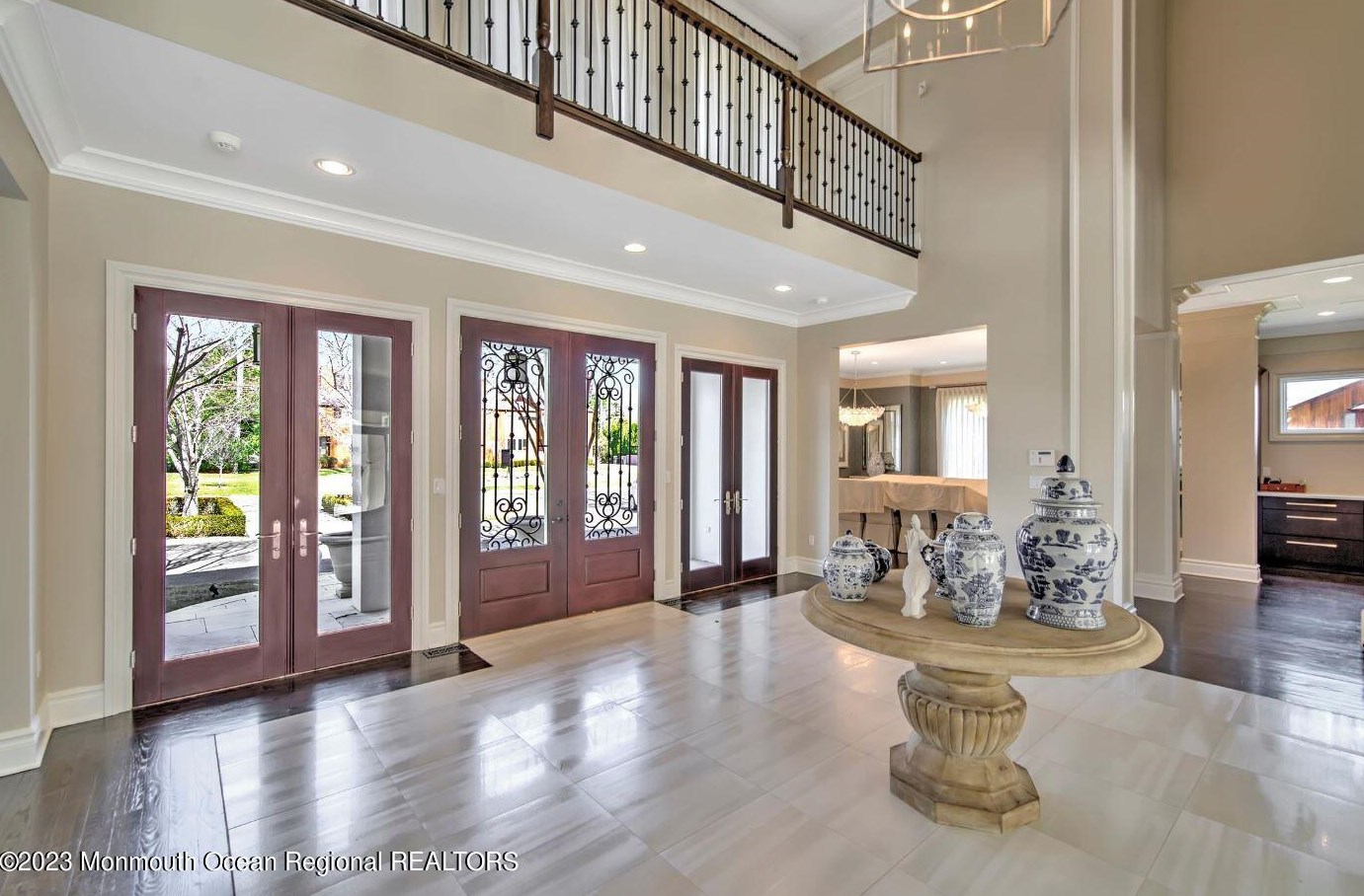 37 Old Farm Rd, Oakhurst, NJ 07755
