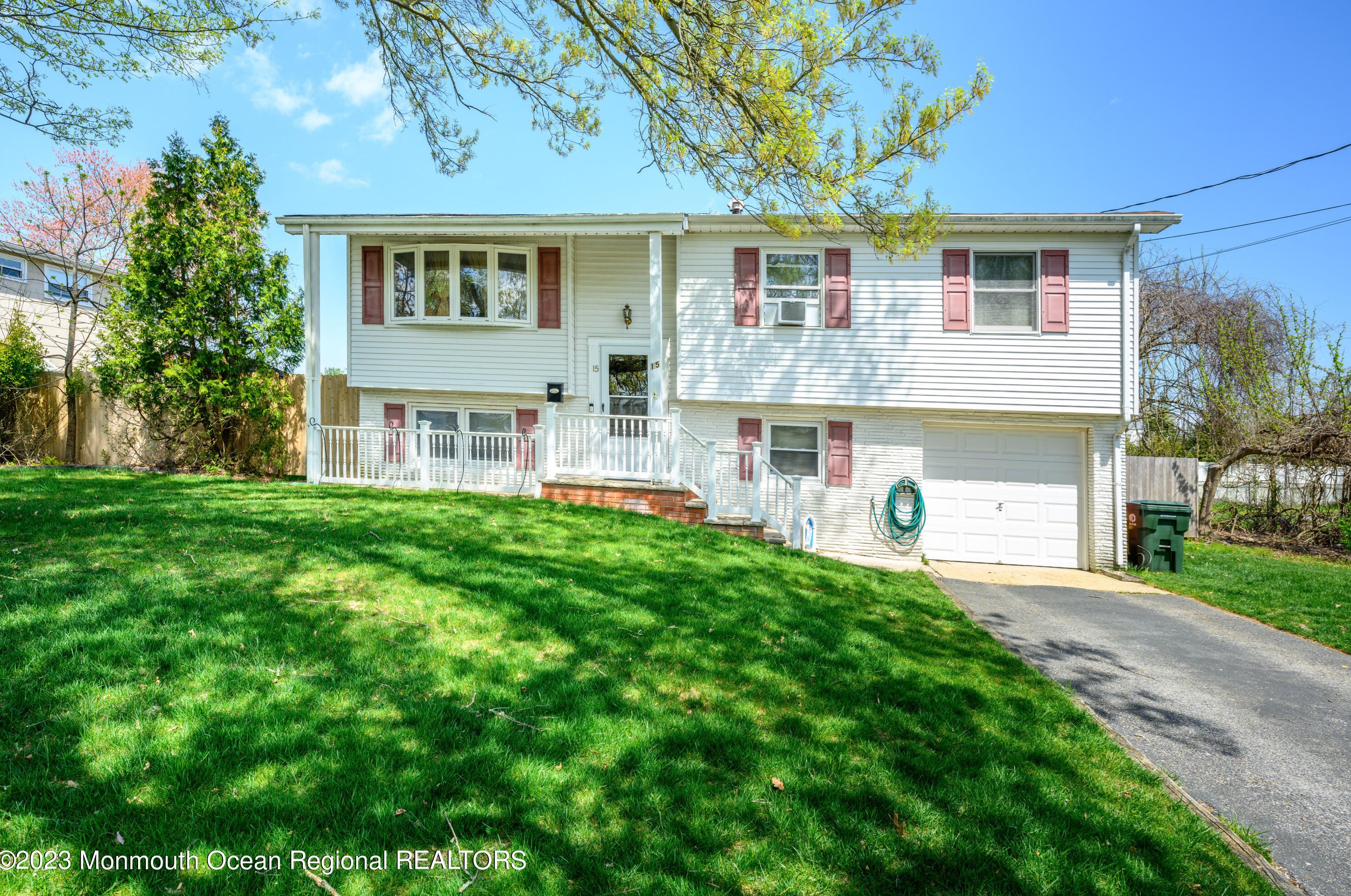 15 Dina Pl, Jackson Twp, NJ 08527