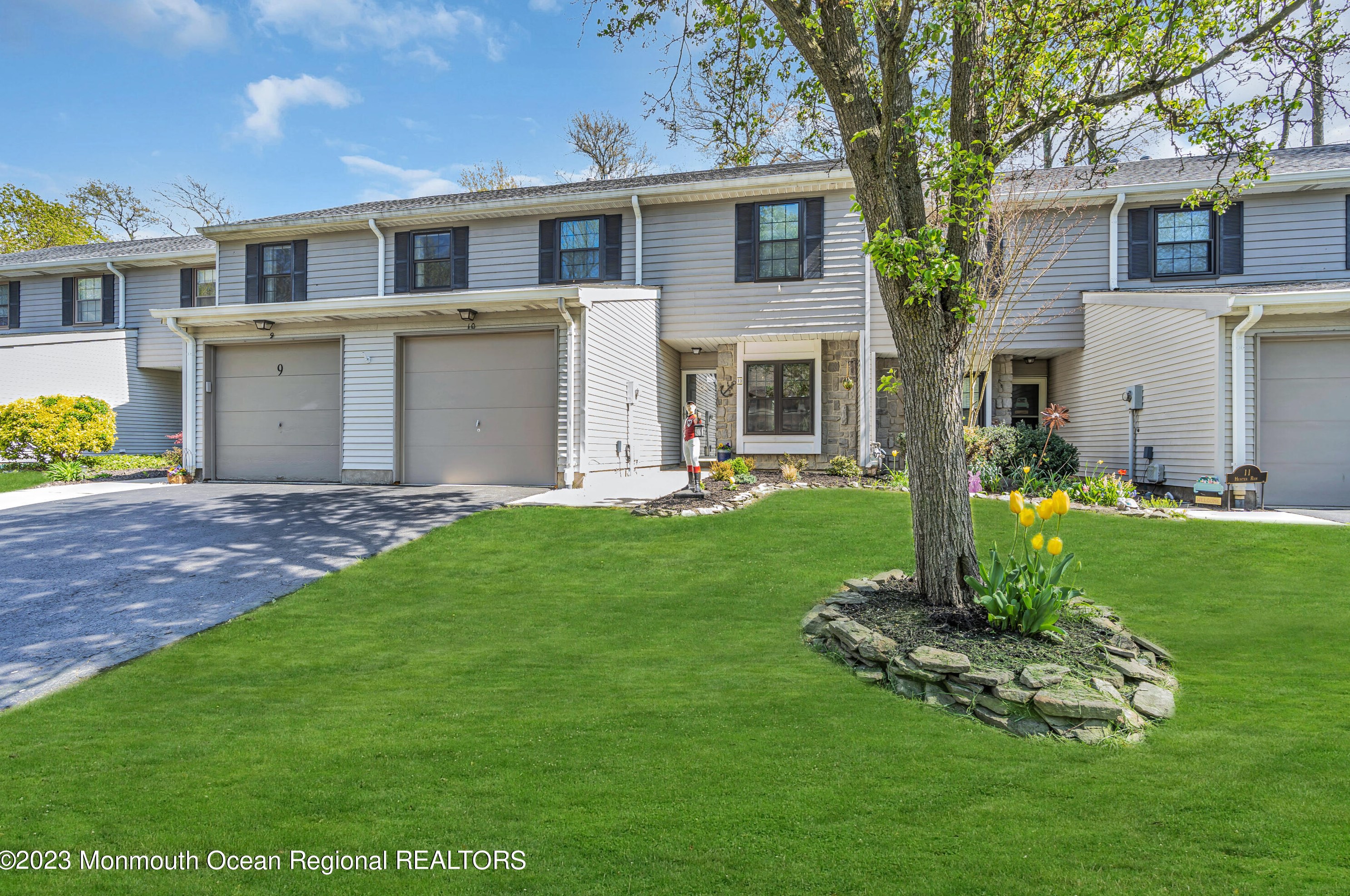 10 Hunters Run, Oceanport, NJ 07757