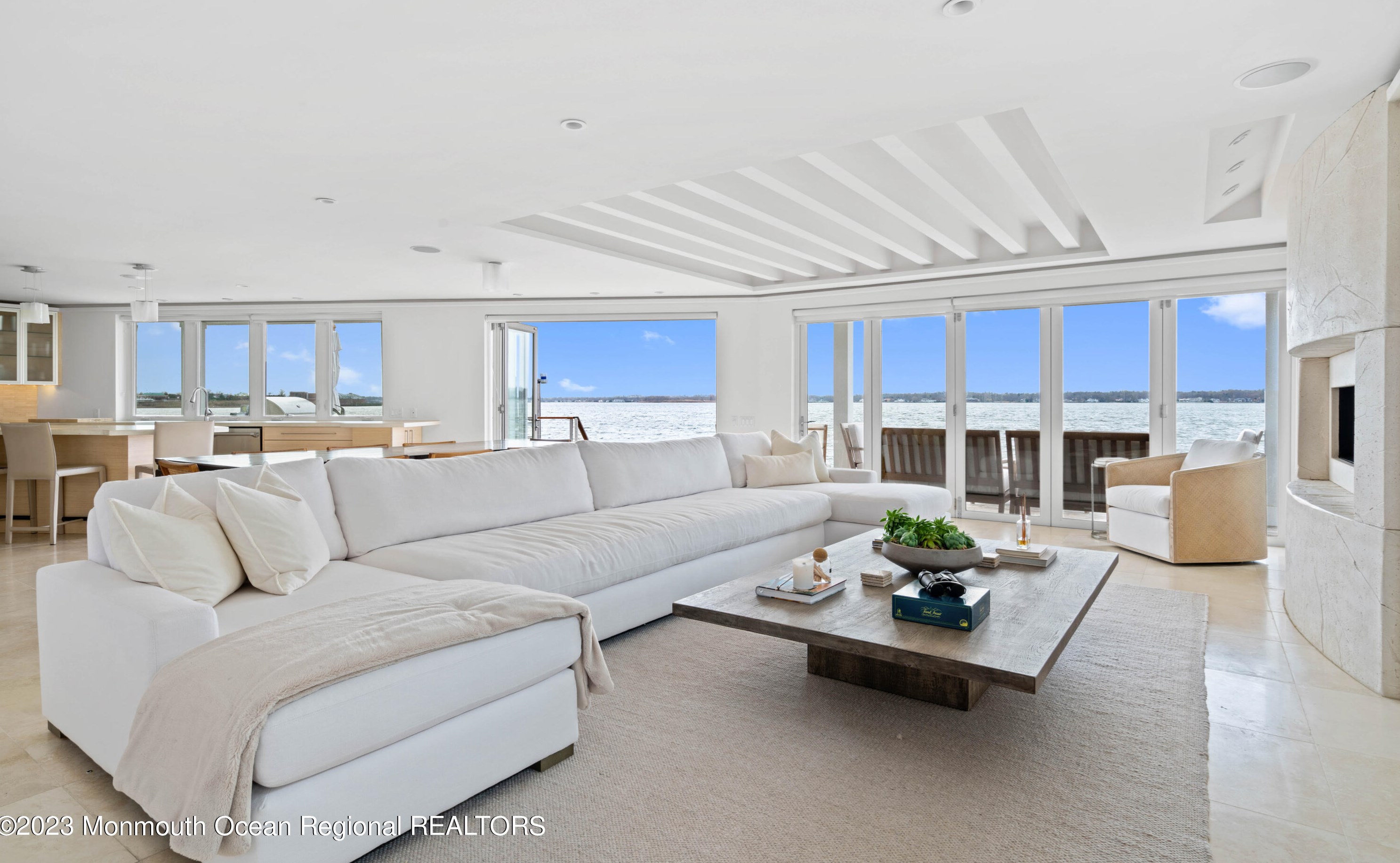 7 Circle Dr, Monmouth Beach, NJ 07750-1152