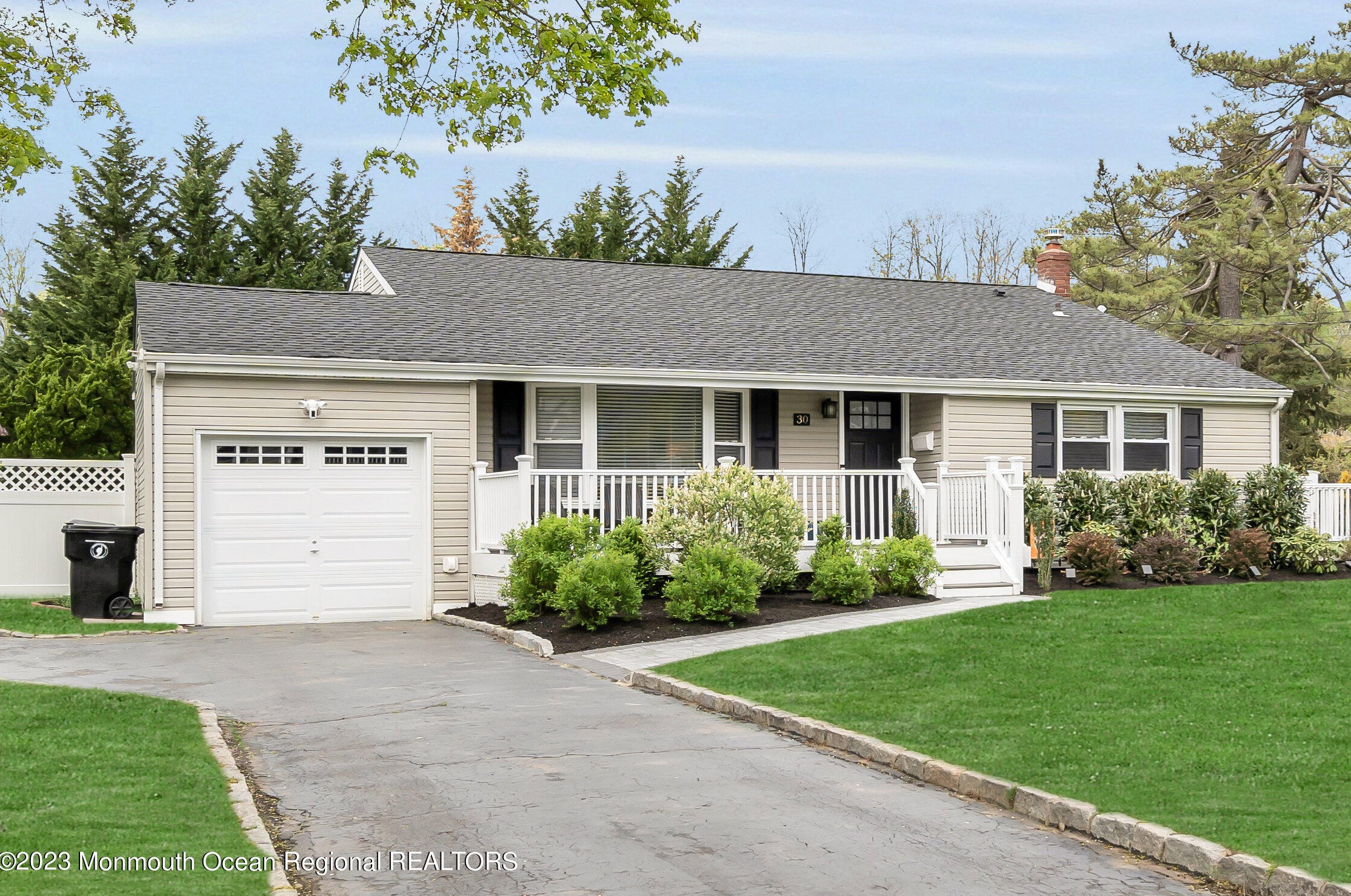 30 Manor Pkwy, Lincroft, NJ 07738
