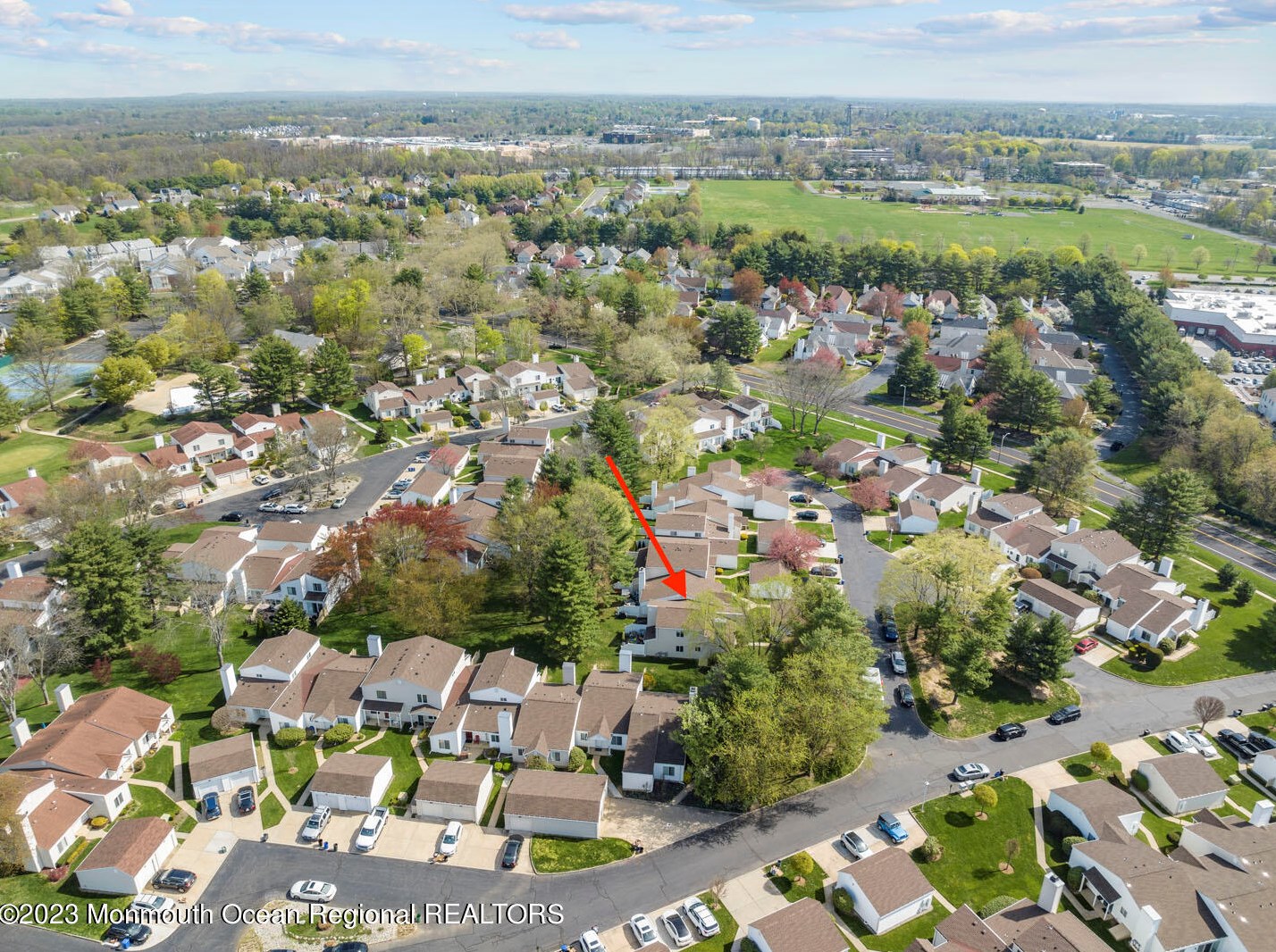 44 Woodmere Ct, East Freehold, NJ 07728