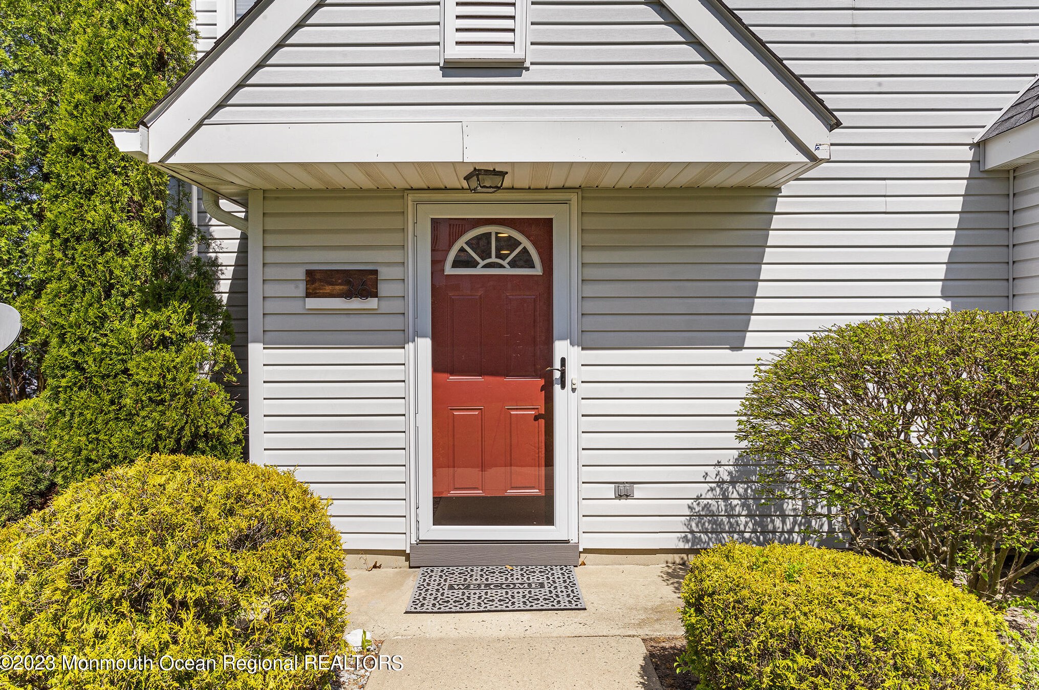 36 Richmond Ct, Tinton Falls, NJ 07712