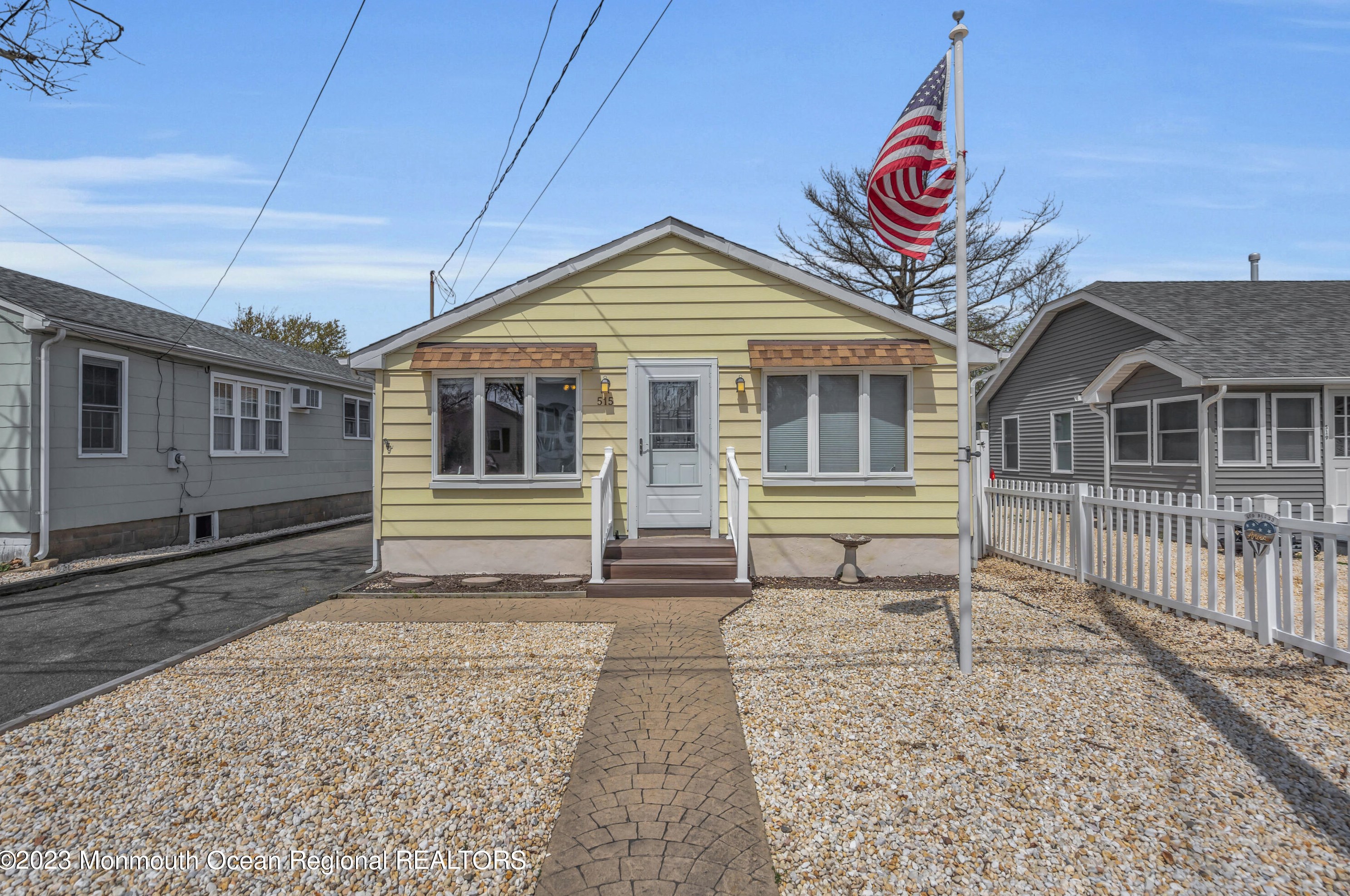 515 E Lakewood Ave, Ocean Gate, NJ 08740