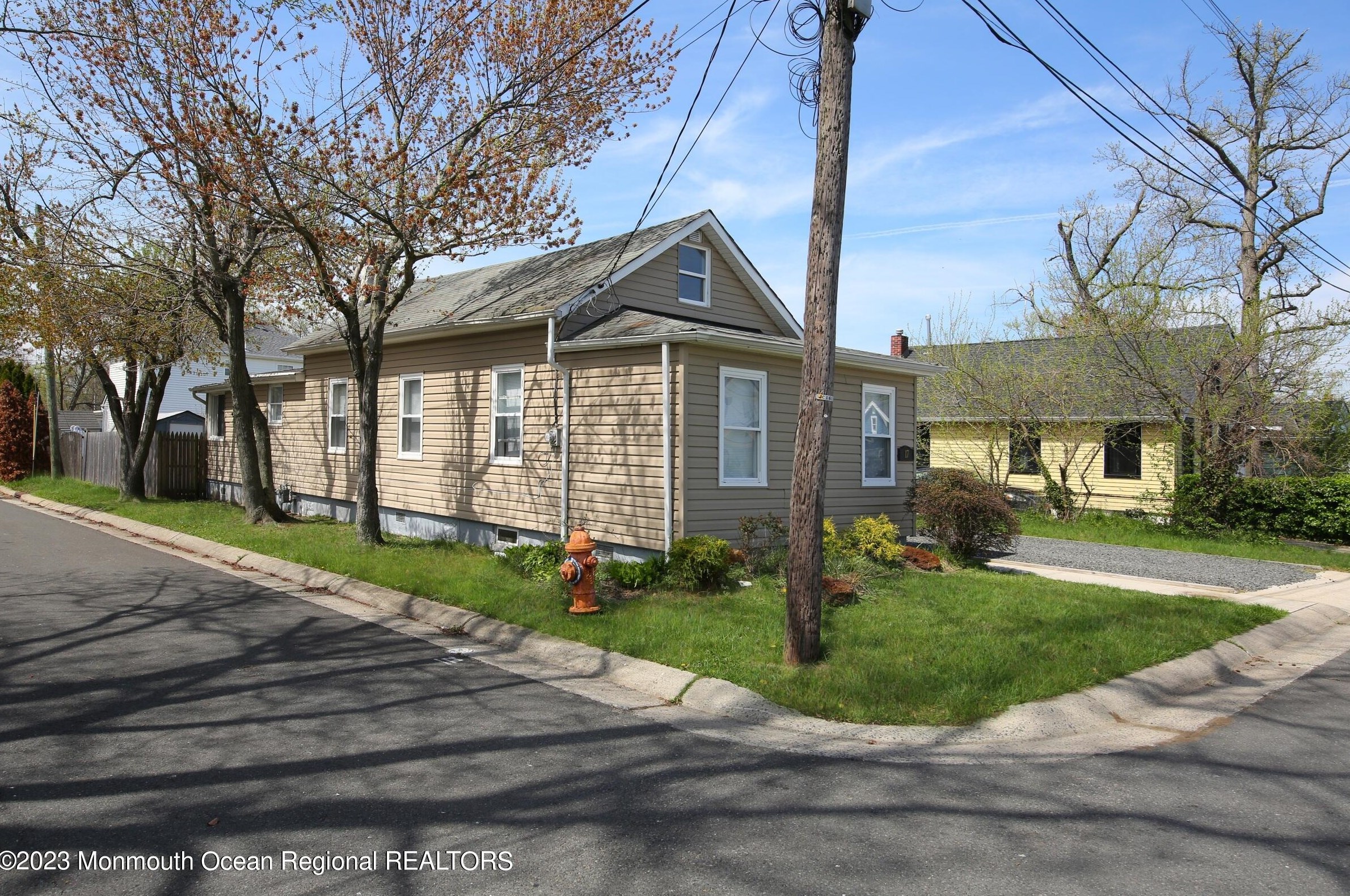 17 Nevada Ave, Middletown, NJ 07748