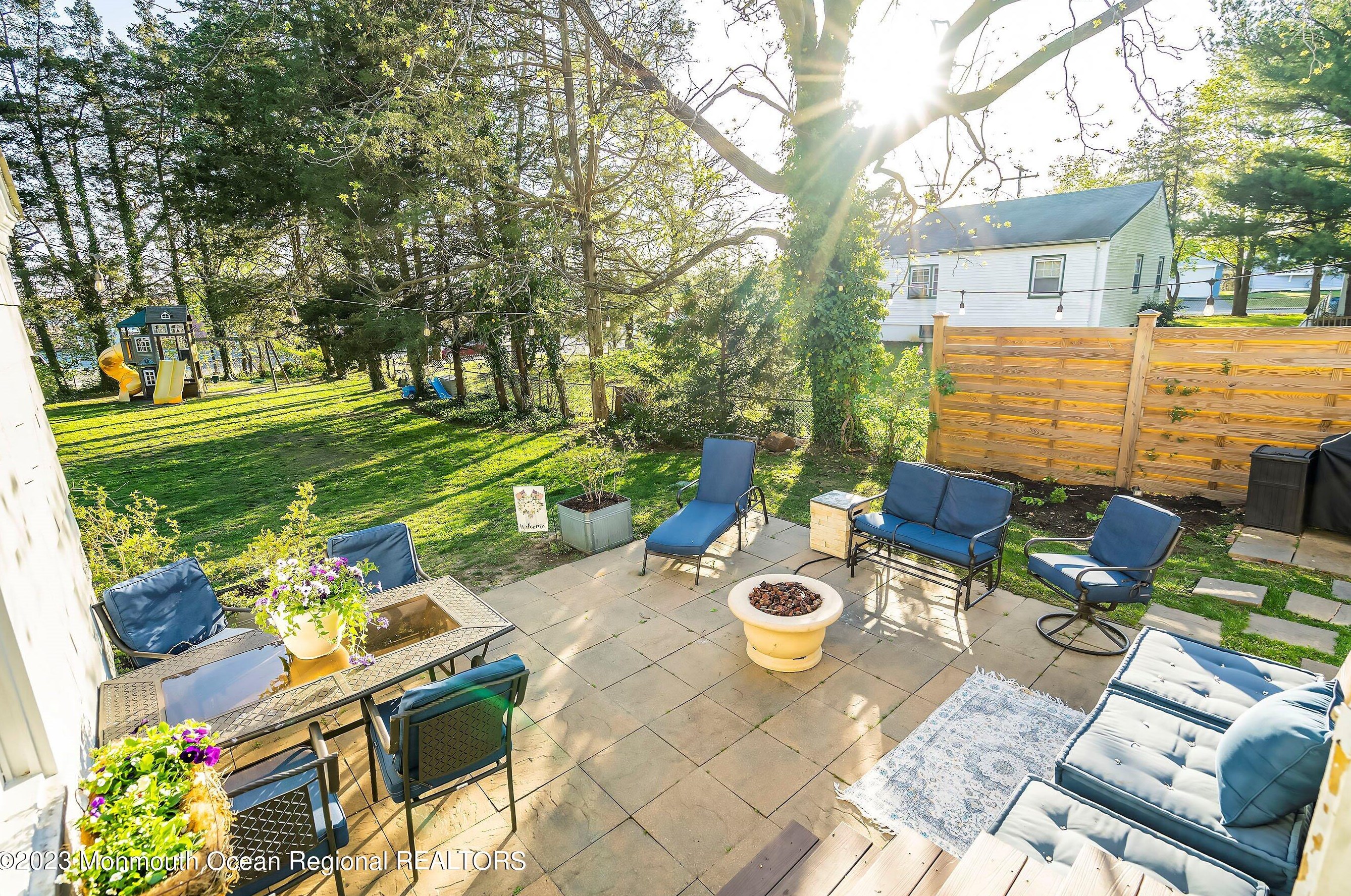 8 Spruce St, Toms River NJ  08753-7624 exterior