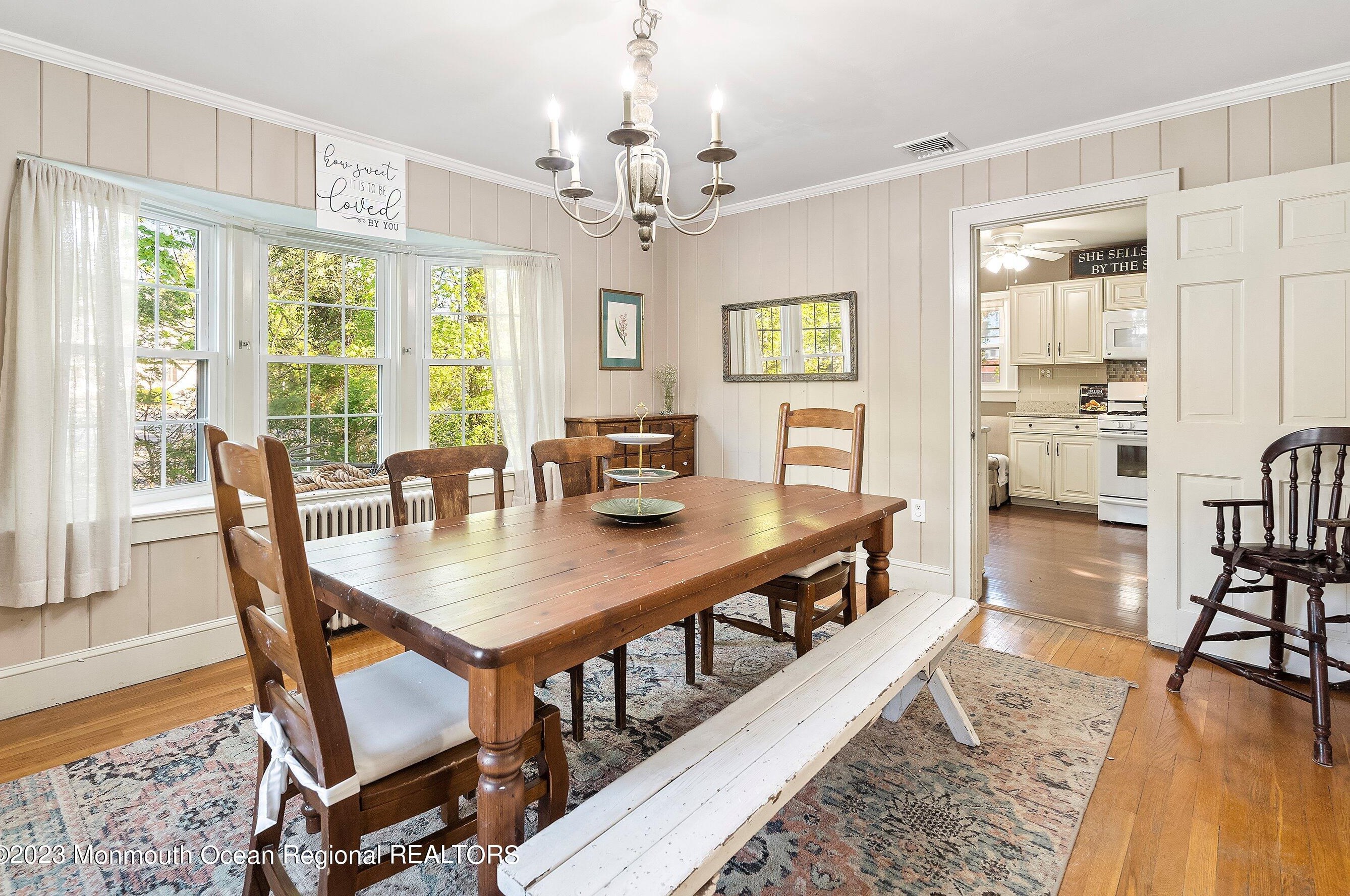 8 Spruce St, Toms River NJ  08753-7624 exterior