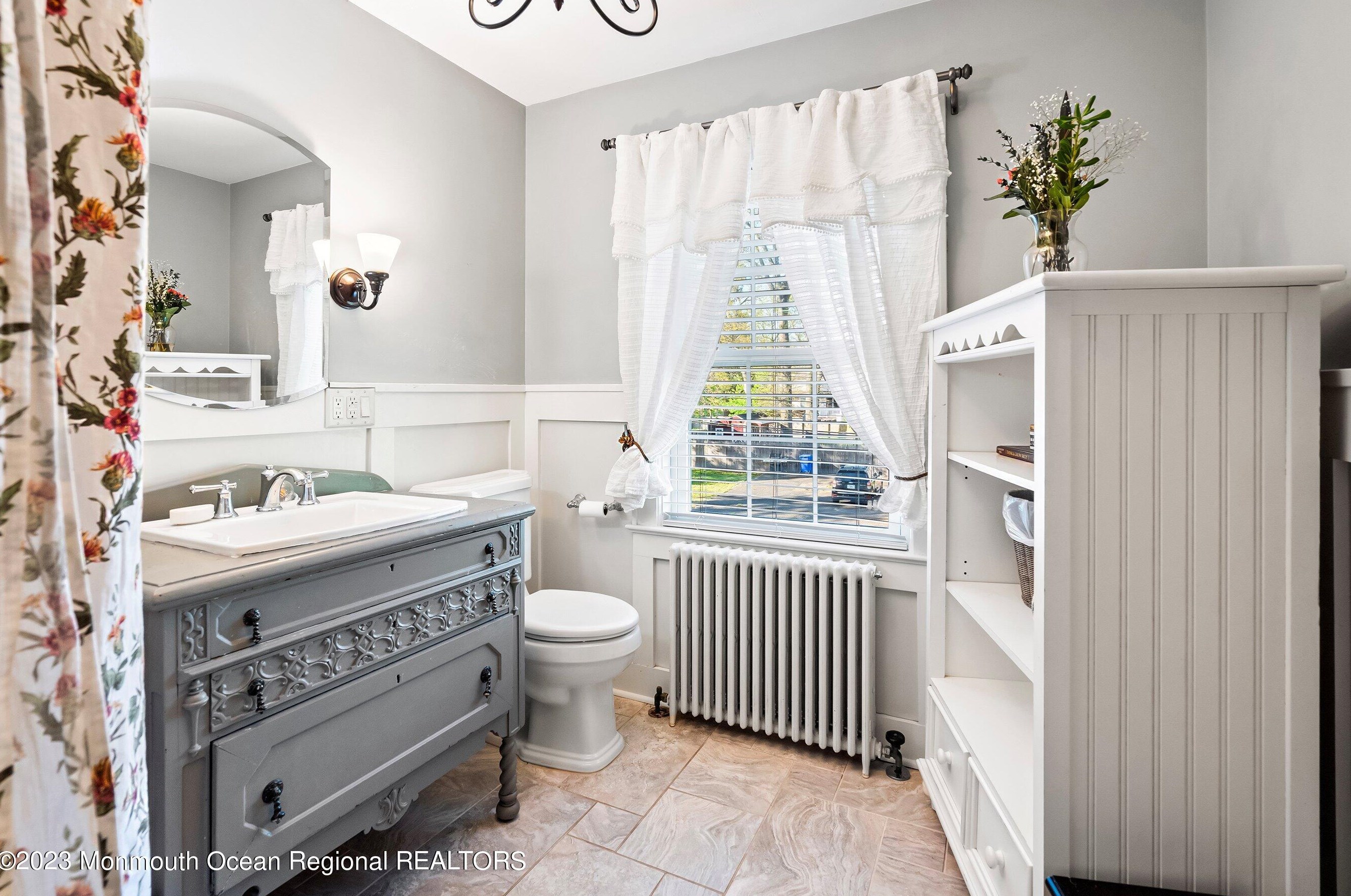 8 Spruce St, Toms River NJ  08753-7624 exterior