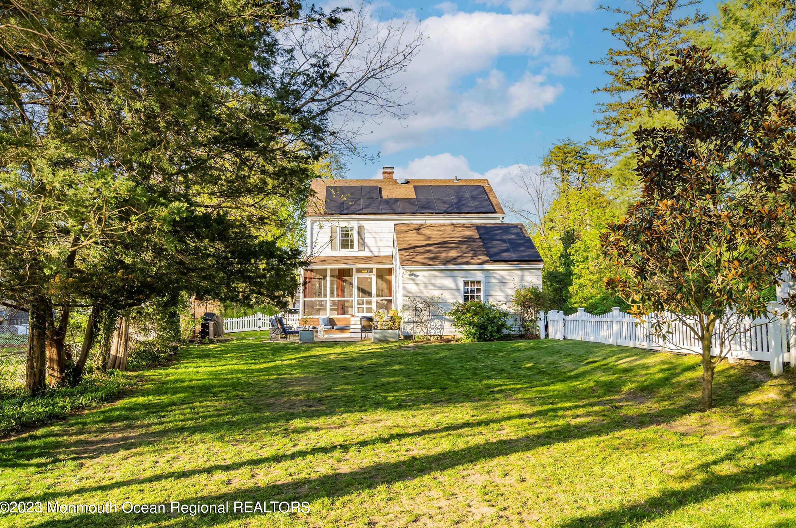 8 Spruce St, Toms River NJ  08753-7624 exterior