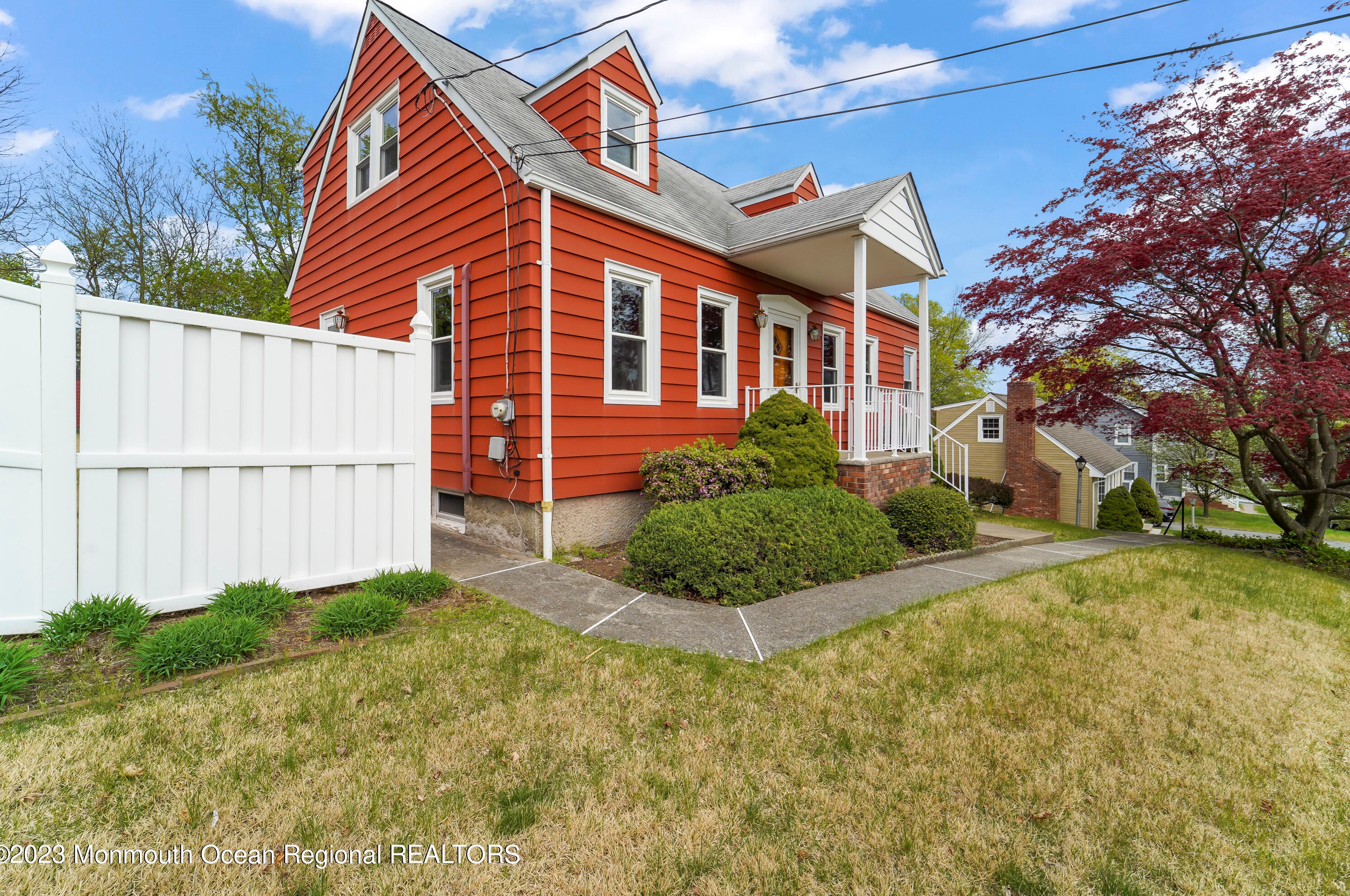 17 Roosevelt Ave, Kinnelon, NJ 07405