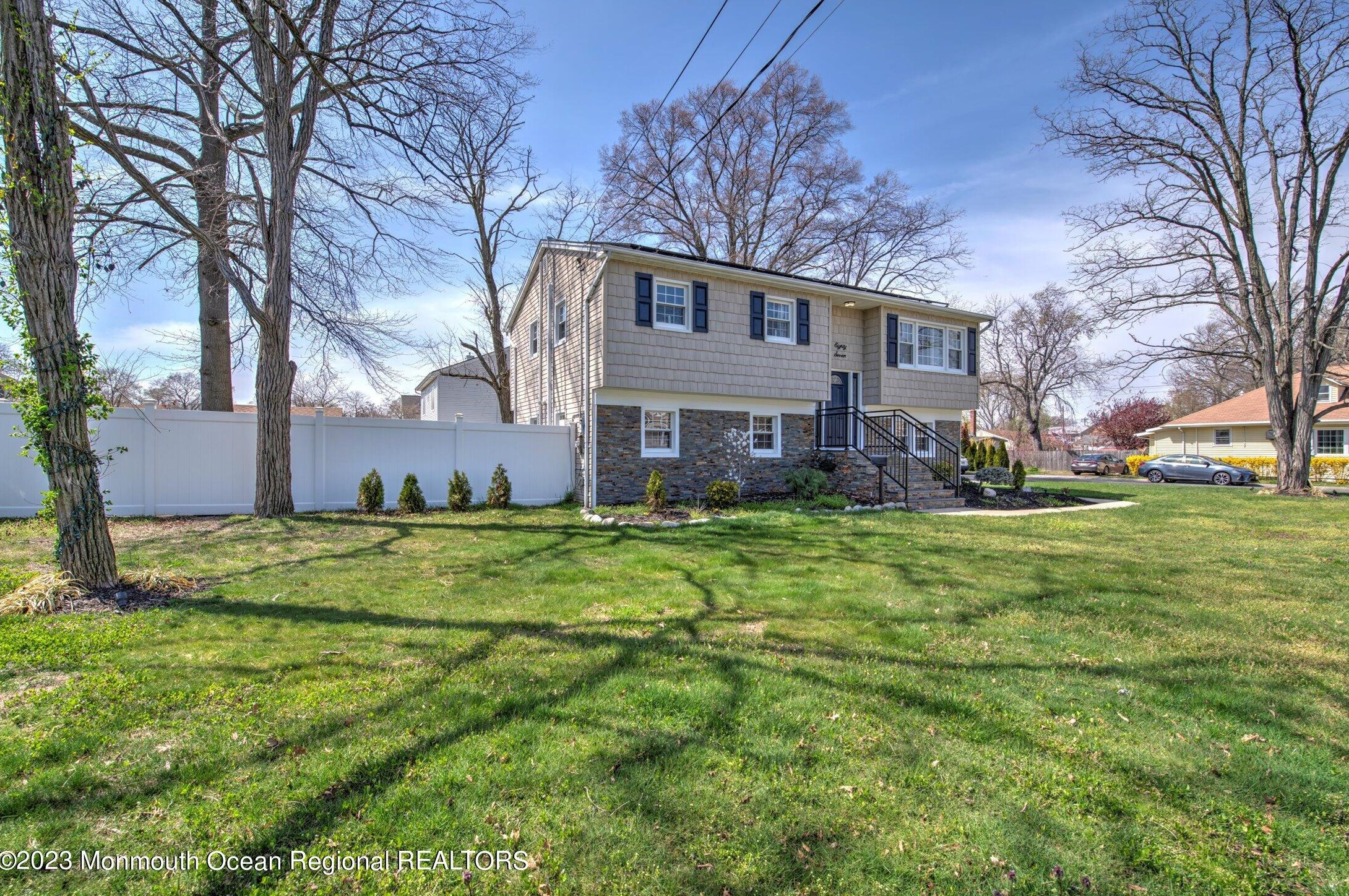 87 Bray Ave, Middletown, NJ 07748