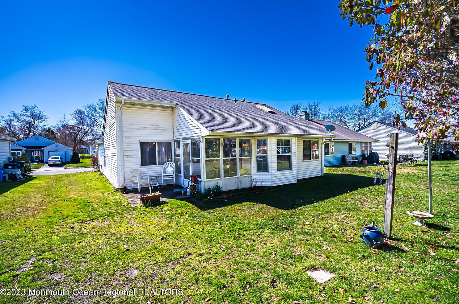 220 Mohican Ln, Tuckerton NJ  08087-1337 exterior