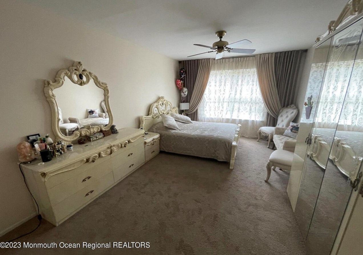 16 William Dr, Wall Township NJ  07731-8833 exterior