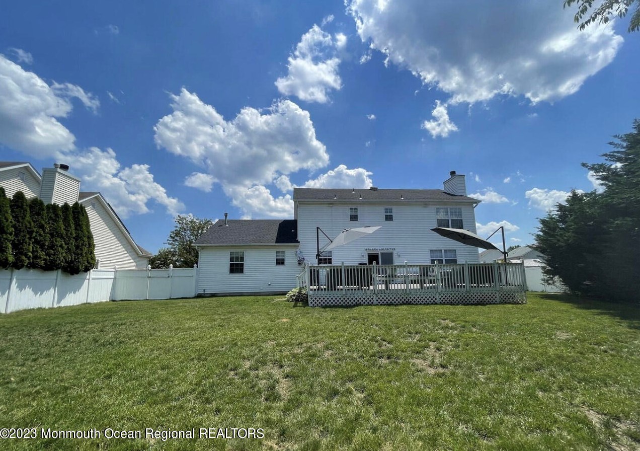 16 William Dr, Wall Township NJ  07731-8833 exterior