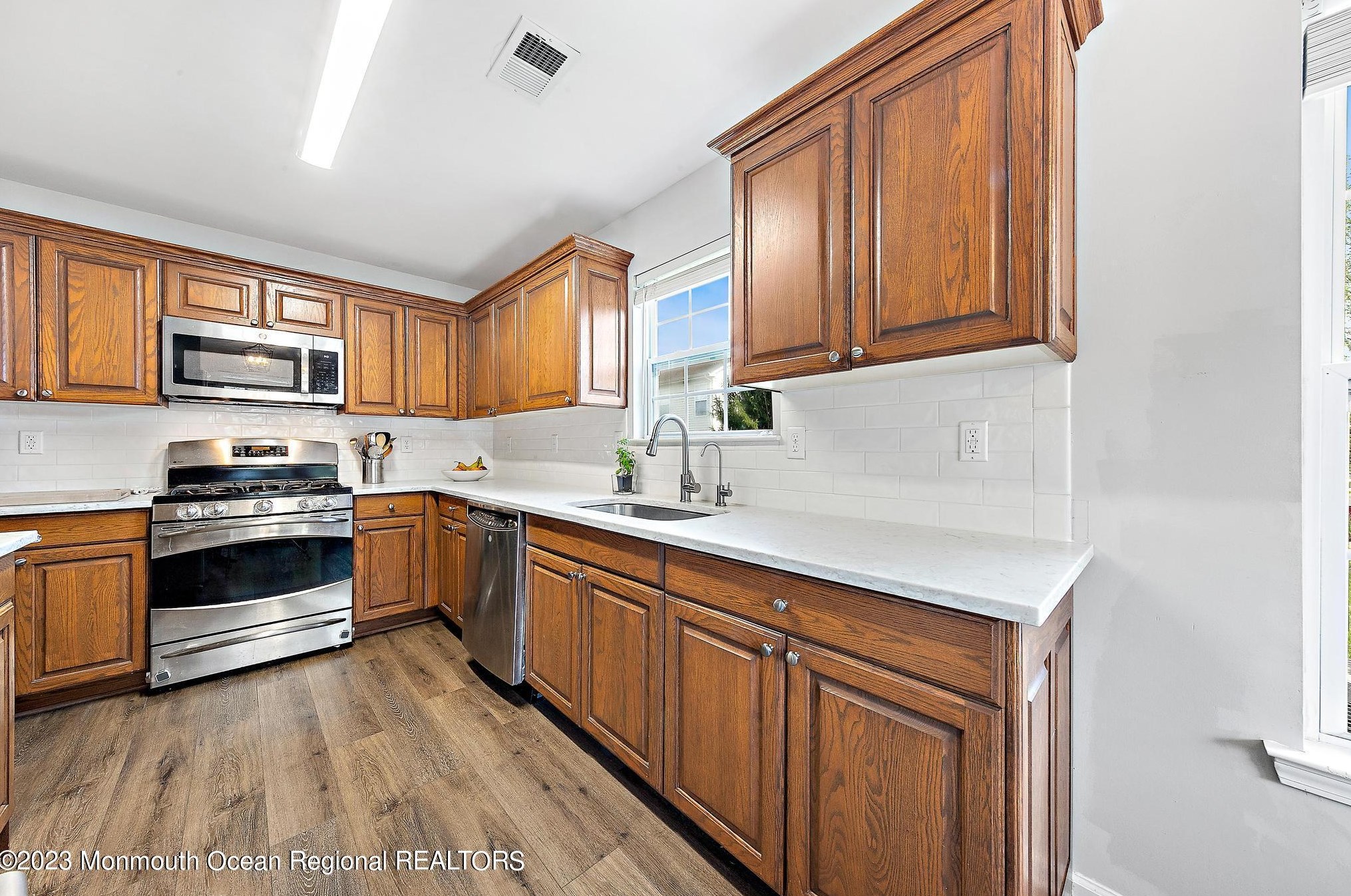50 Hawthorne Dr, Wall Township NJ  07753-7585 exterior